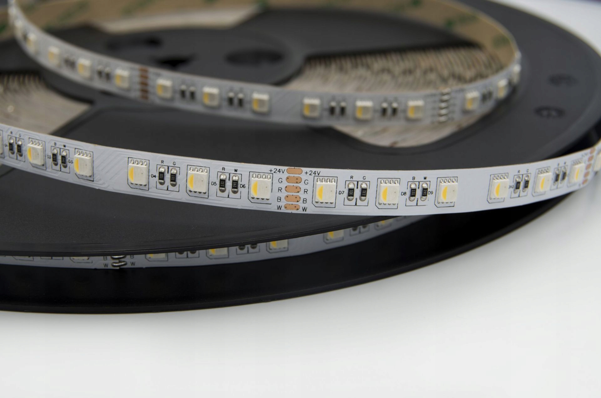 25m Taśma Led Rgbw 4w1 RGB+biały neutralny 60LED/m 19,2W 10mm 24V