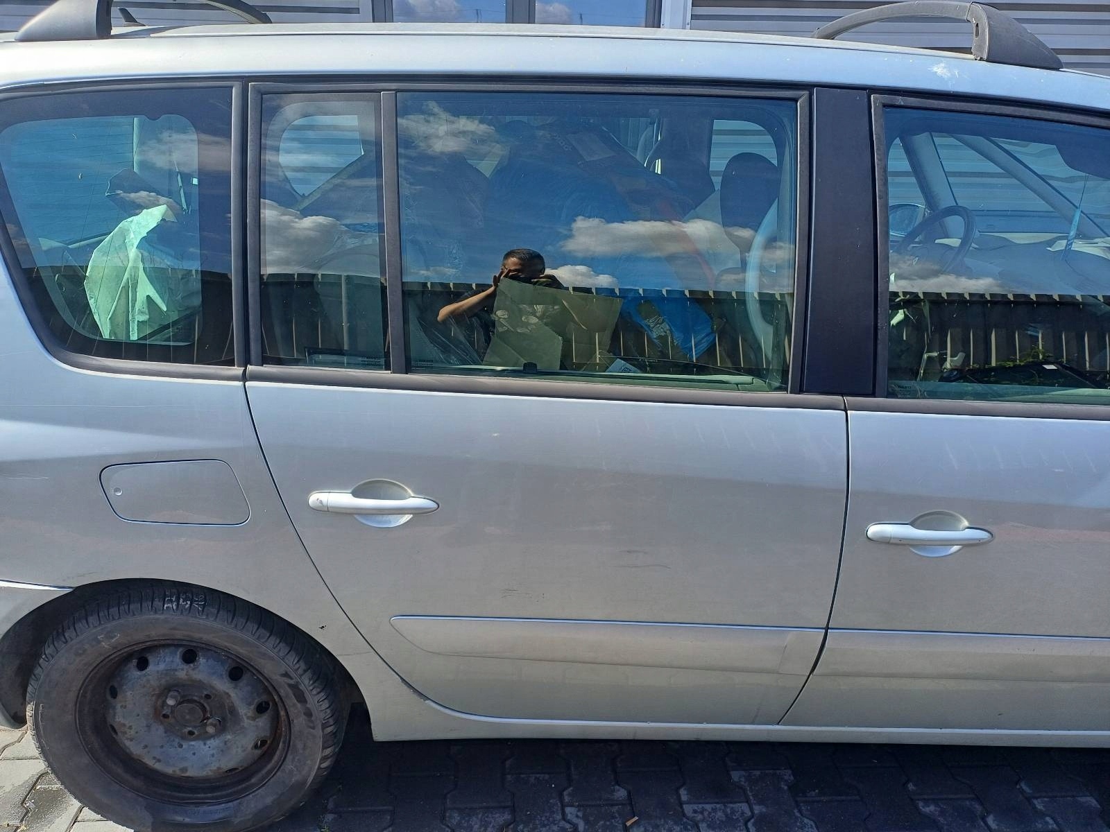 DRZWI KOMPLETNE PRAWY TYŁ RENAULT ESPACE IV TEB64