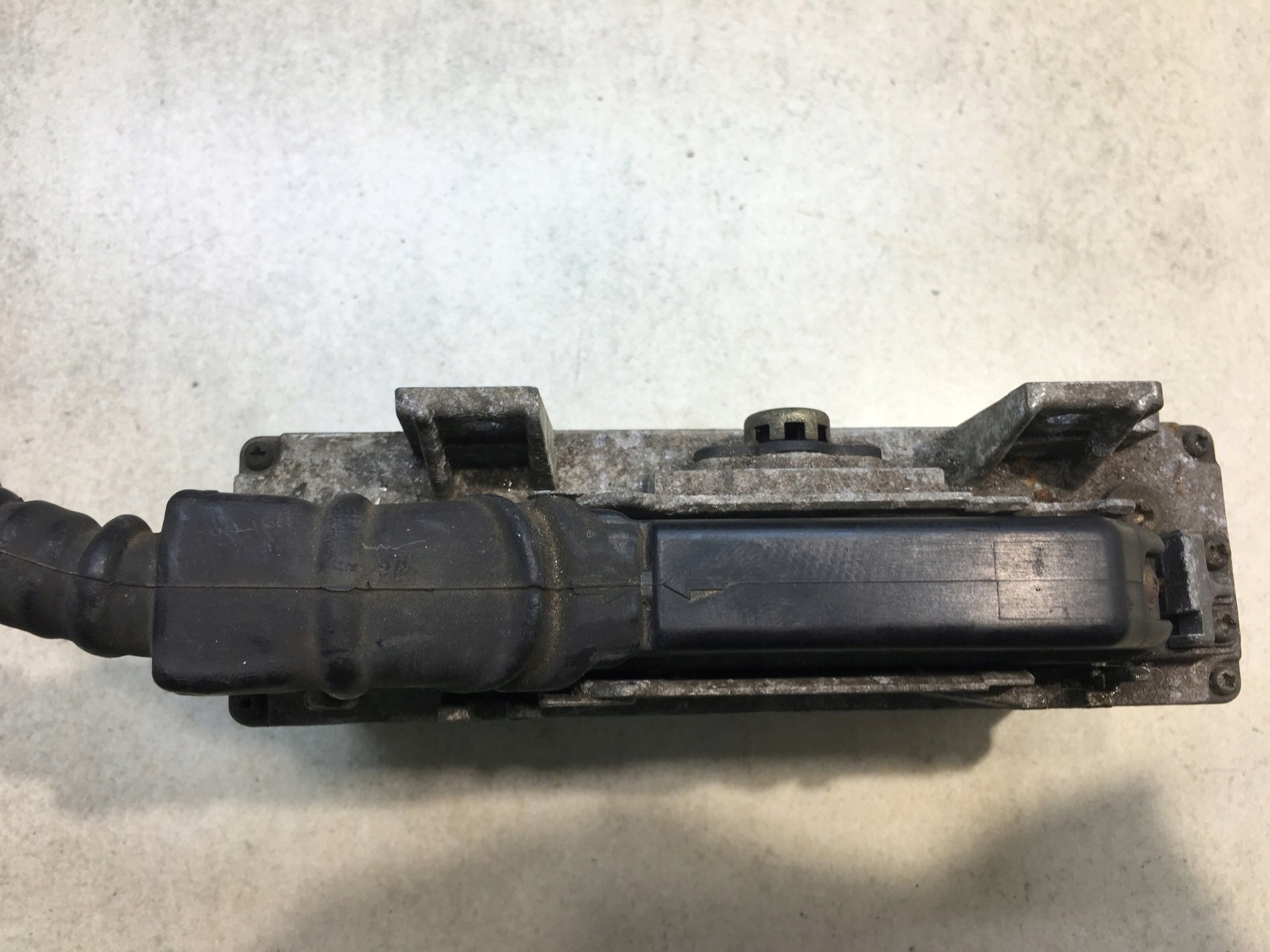 Module ABS MERCEDES W124 2.0 0265101018
