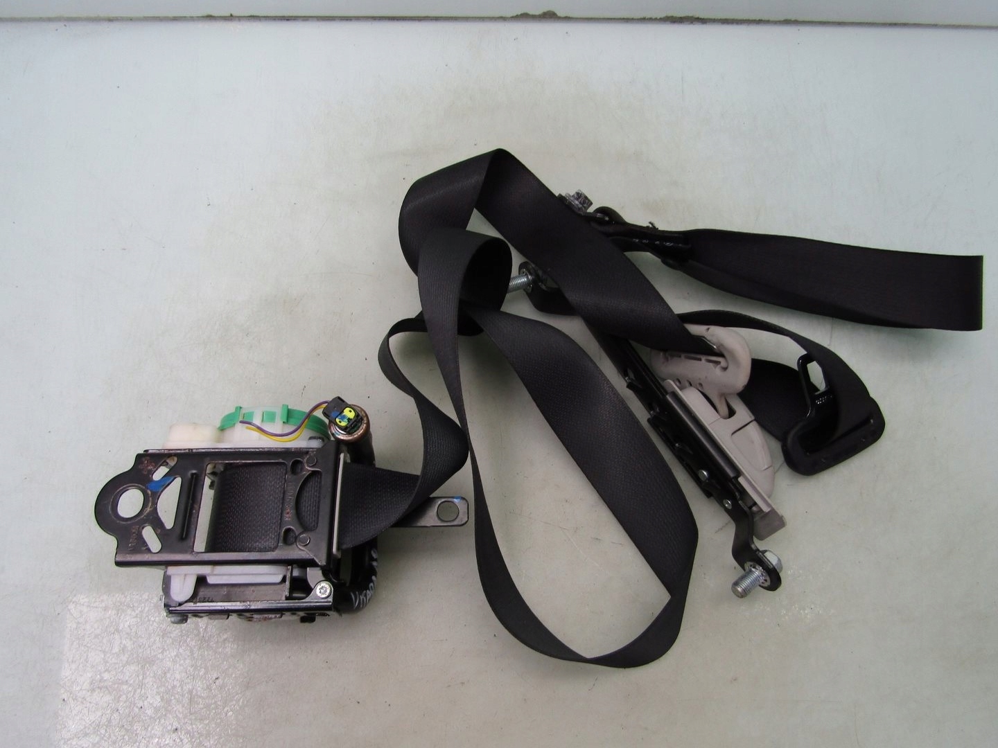 VITARA III 18R ремень натяжитель передний левый безопасности 5020L2S1TP