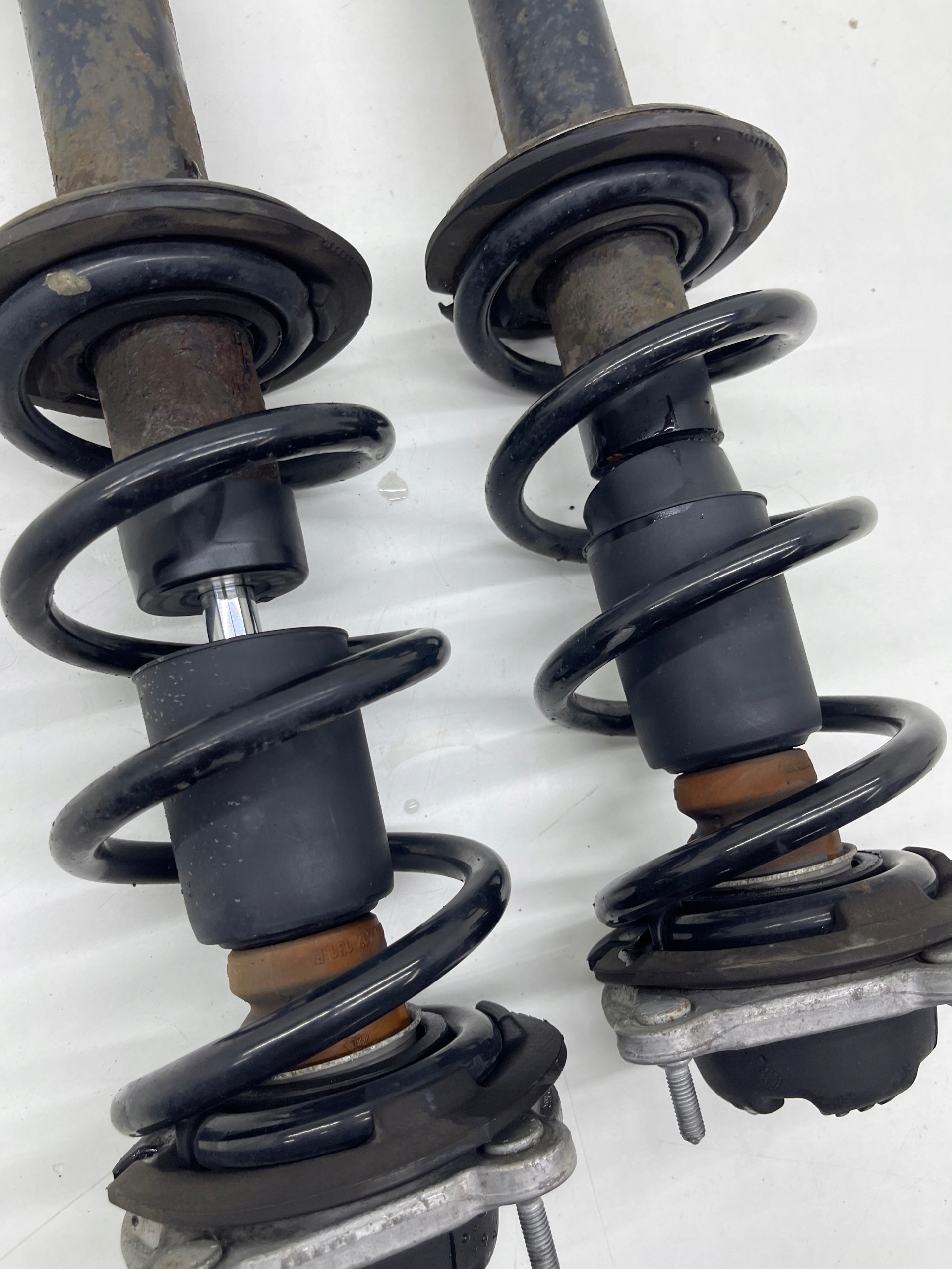 AUDI A6 C7 S-LINE 1BE shock absorber complete front left / right front OEM