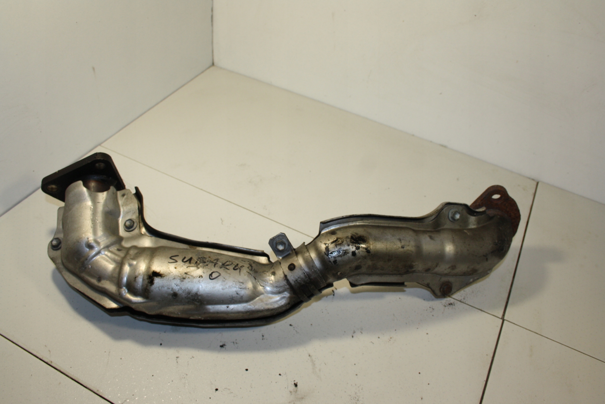 Kolektor wydechowy Subaru Legacy 2.0