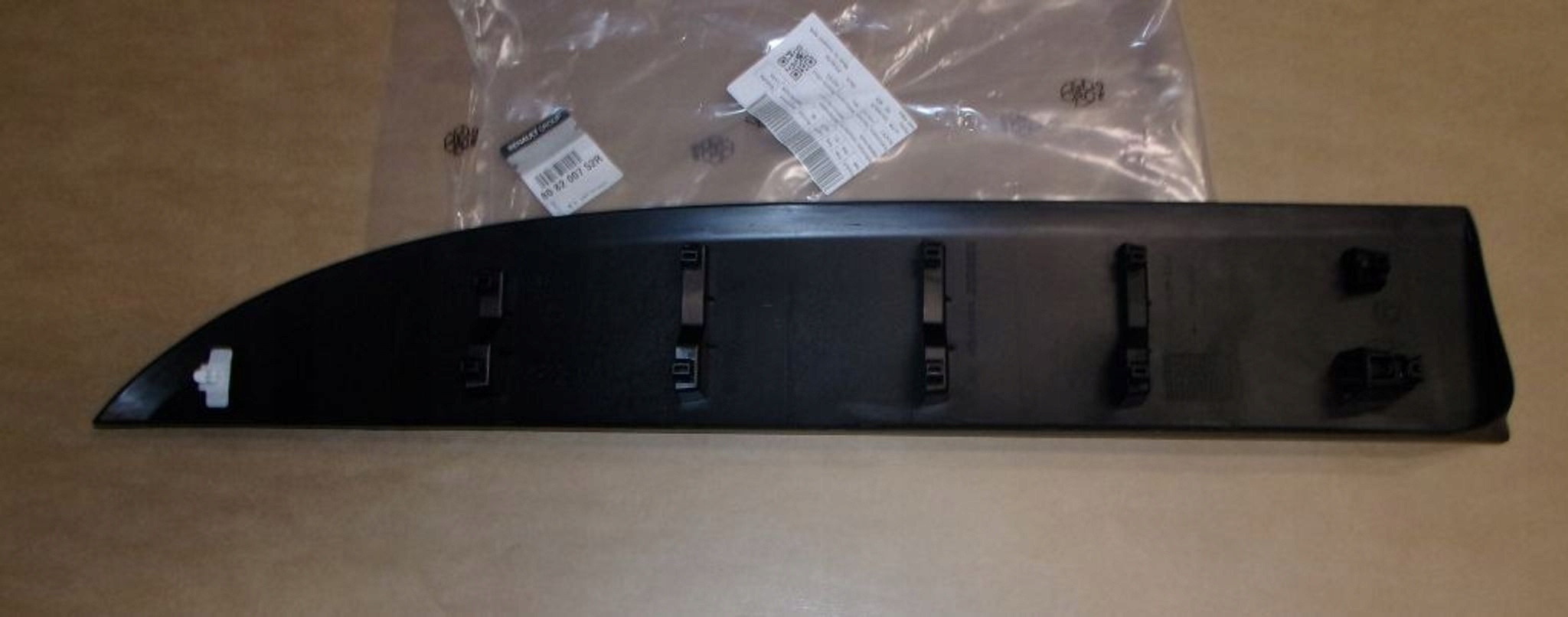 Lišta Dveří R Trafic III Pravá 808200752R