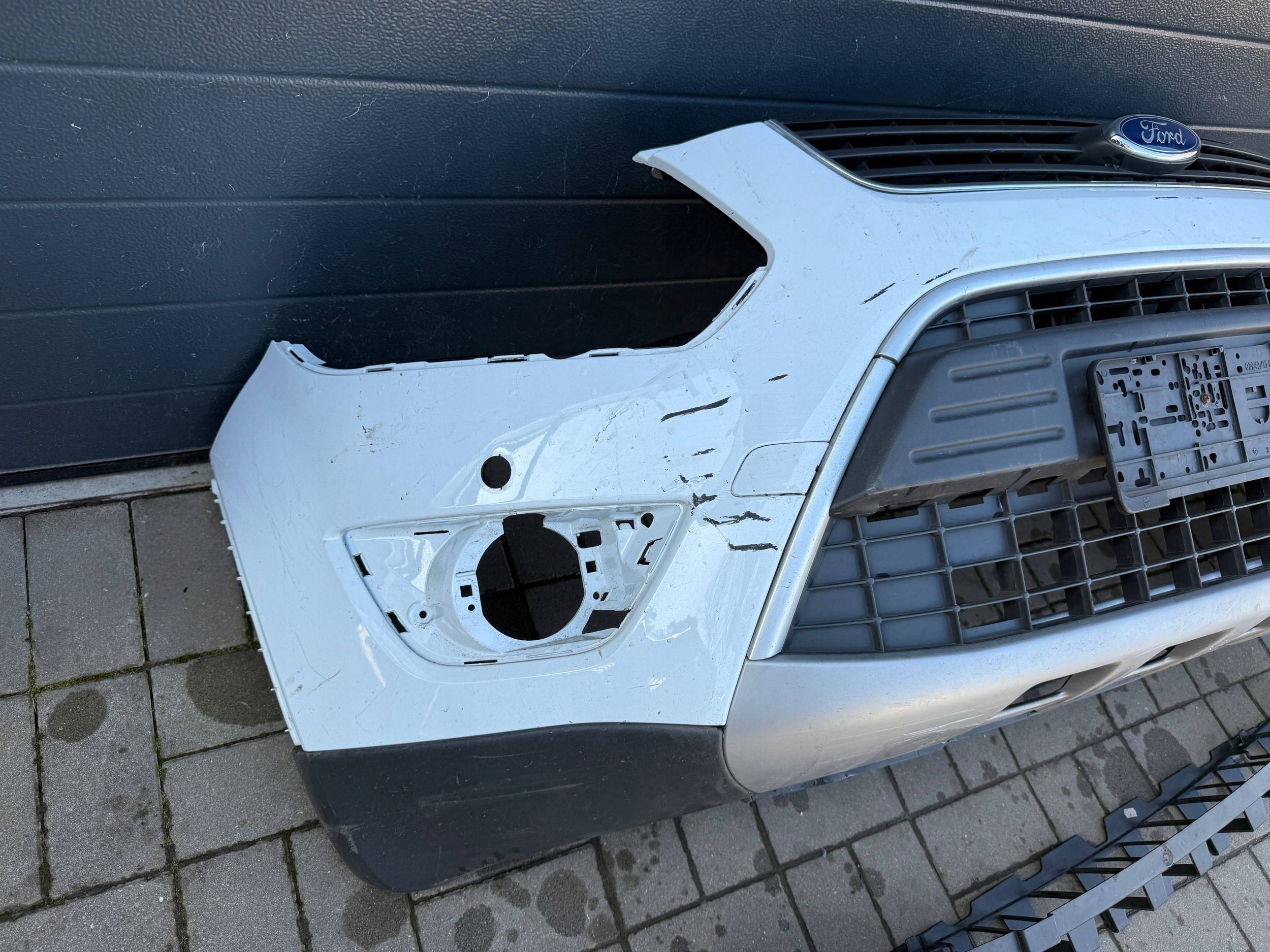 Ford Kuga Mk1 MK-1 08- bumper front front
