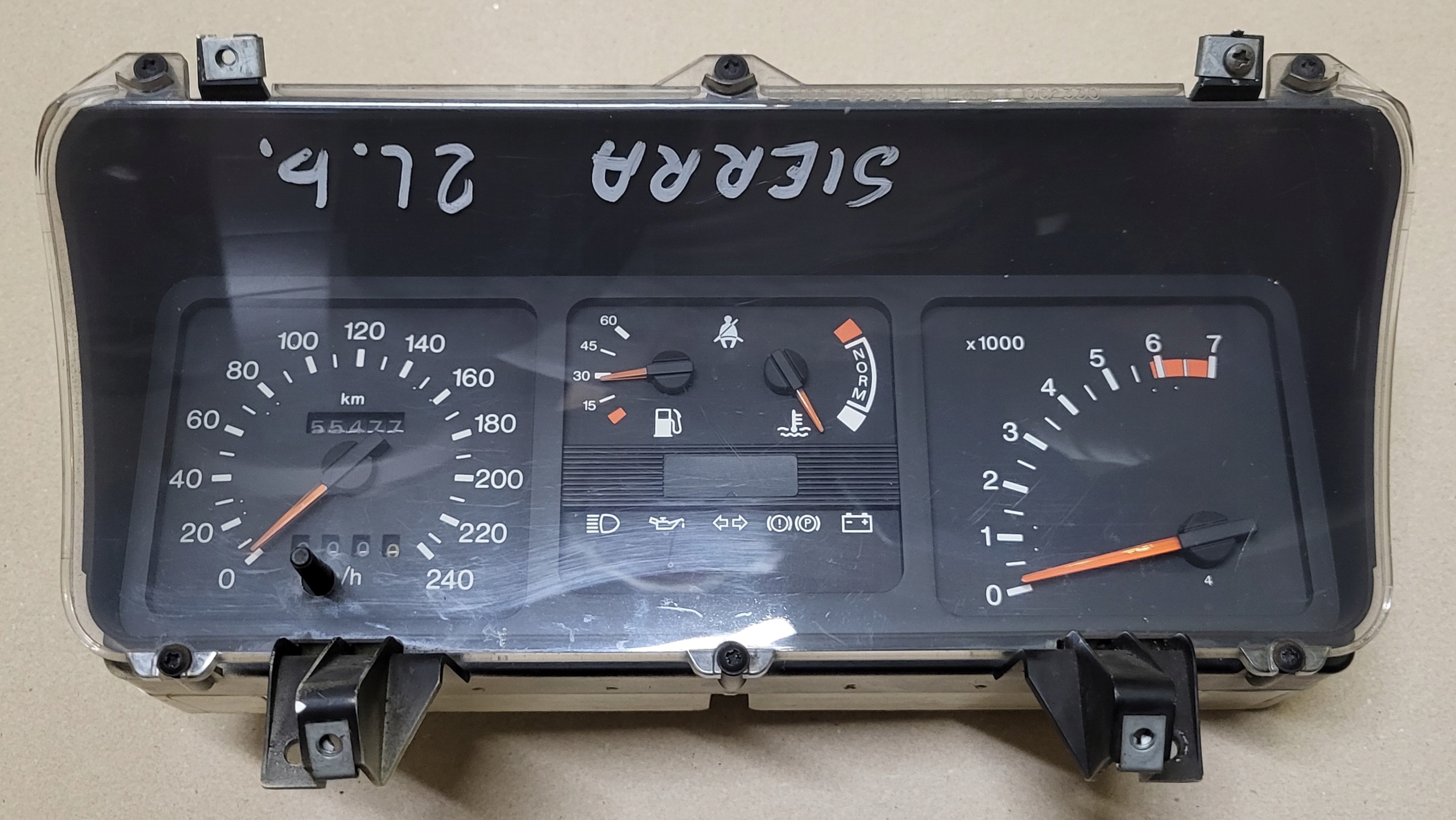 dials clock FORD SIERRA 2.0 BENZ. OE EUROPA