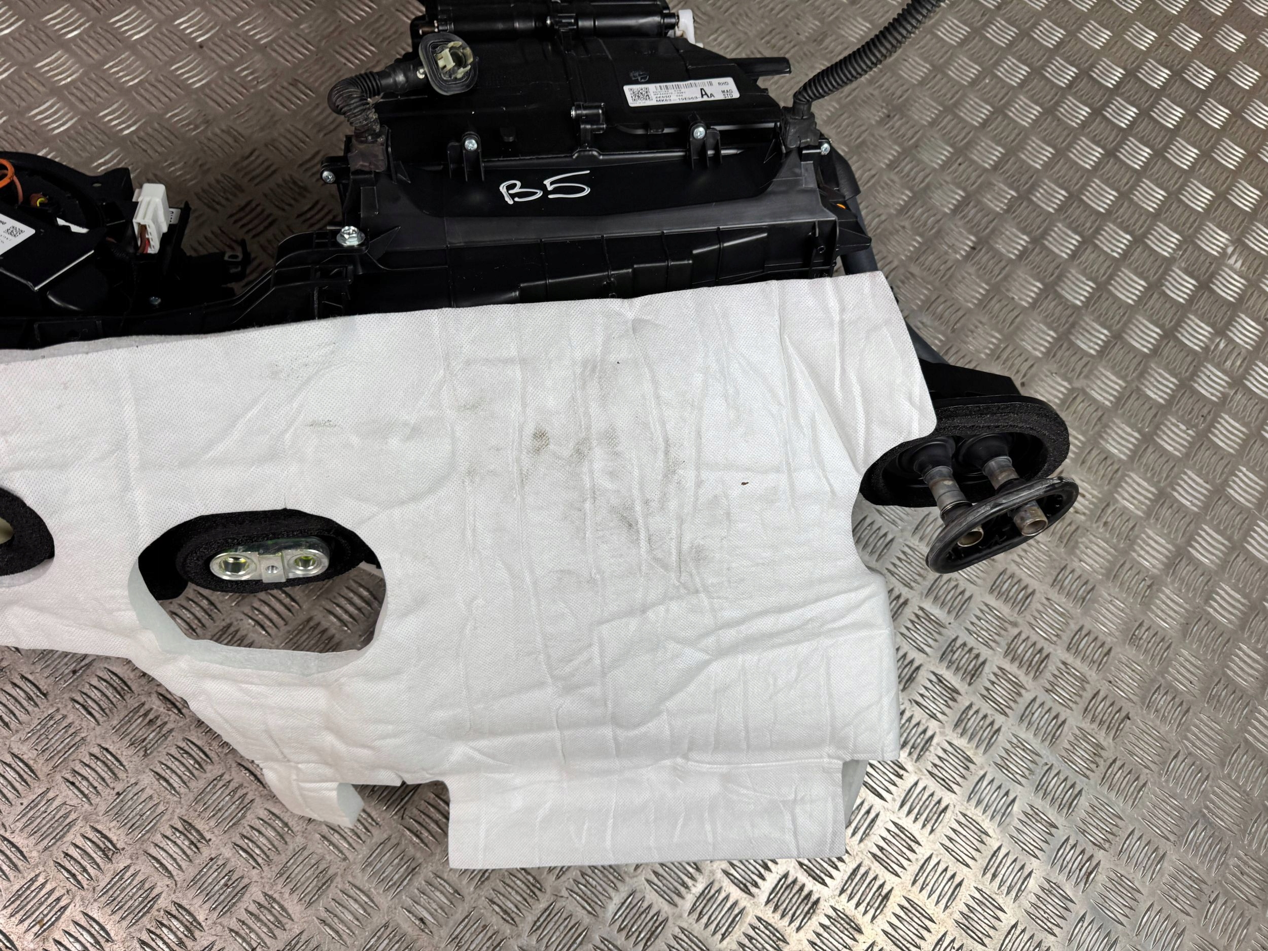 Группа нагреватель jaguar MK8319E963AA