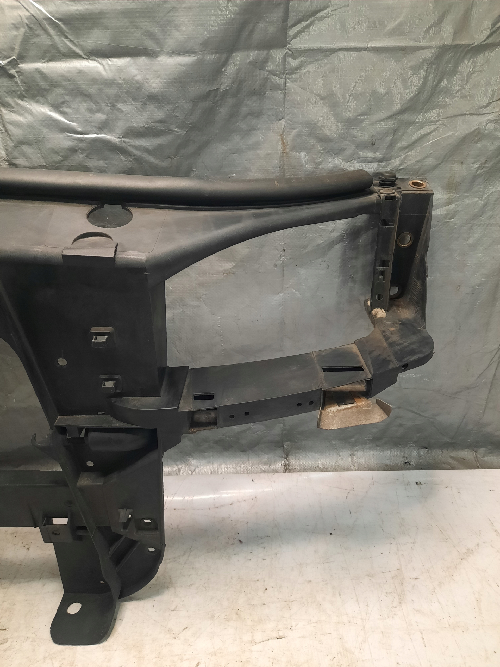 FORD MONDEO 1.8B MK3 pillar iron