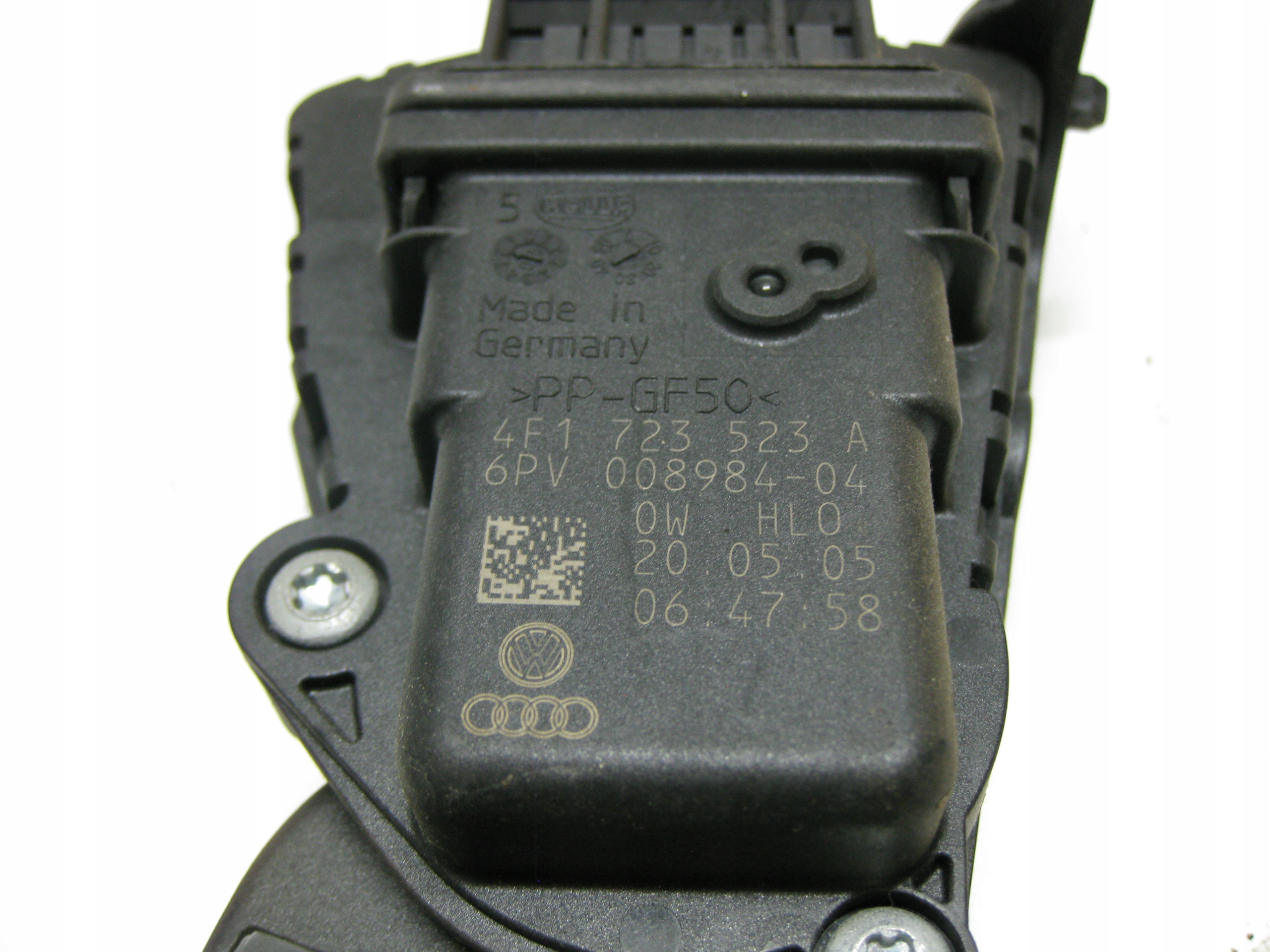 AUDI A6 C6 2.4 6V 05R potentiometer accelerator pedal 4F1723523A