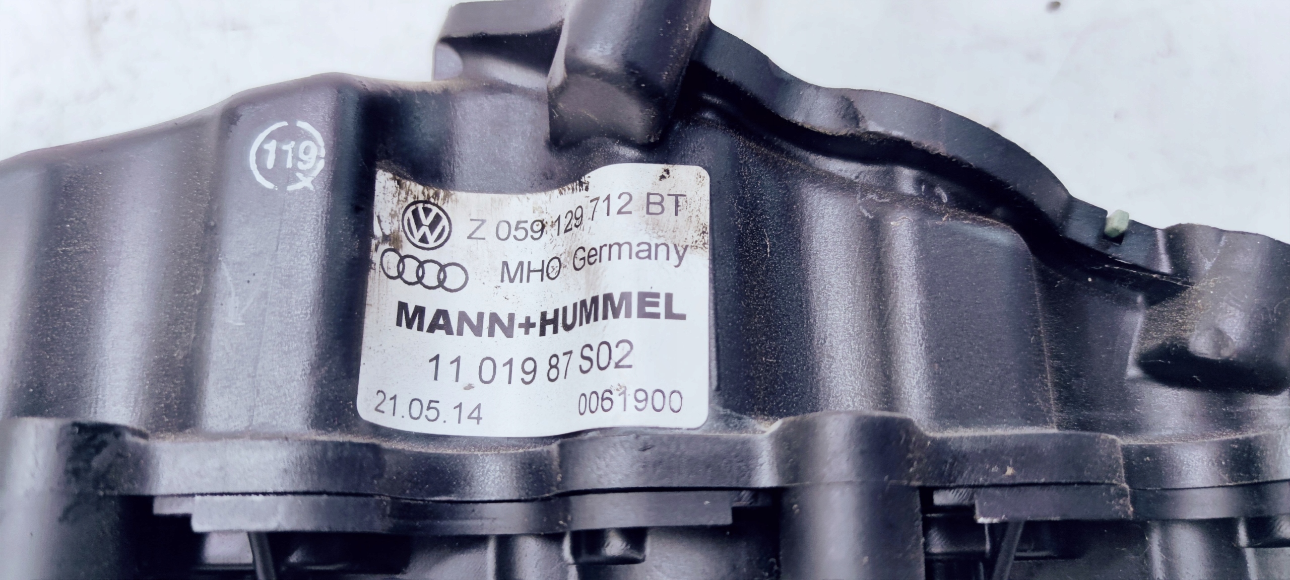 intake manifold AUDI A4 A5 A6 2.7 TDI 059129712BT