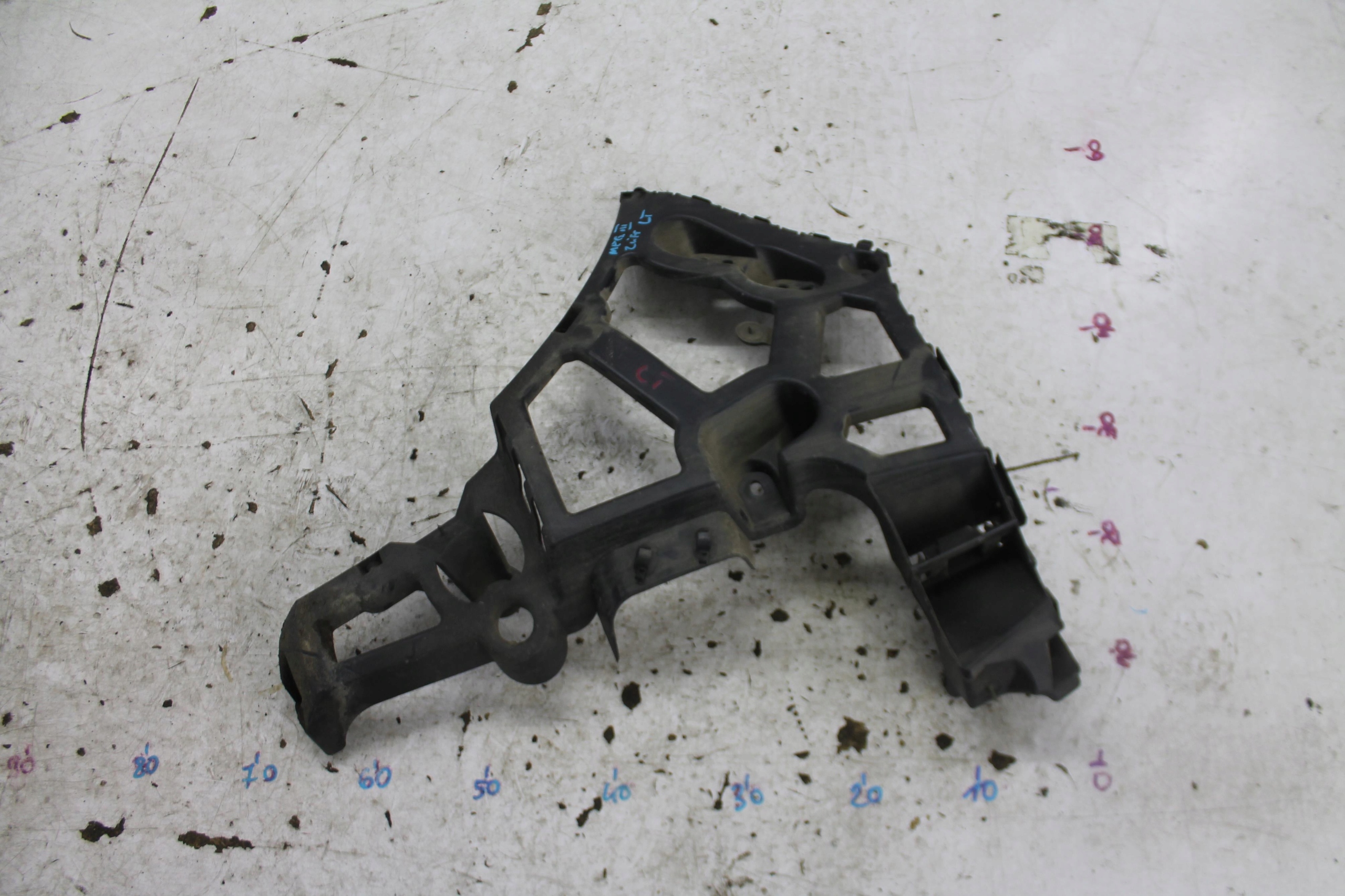 support left rear part 850450006R RENAULT MEGANE III HB 13-16