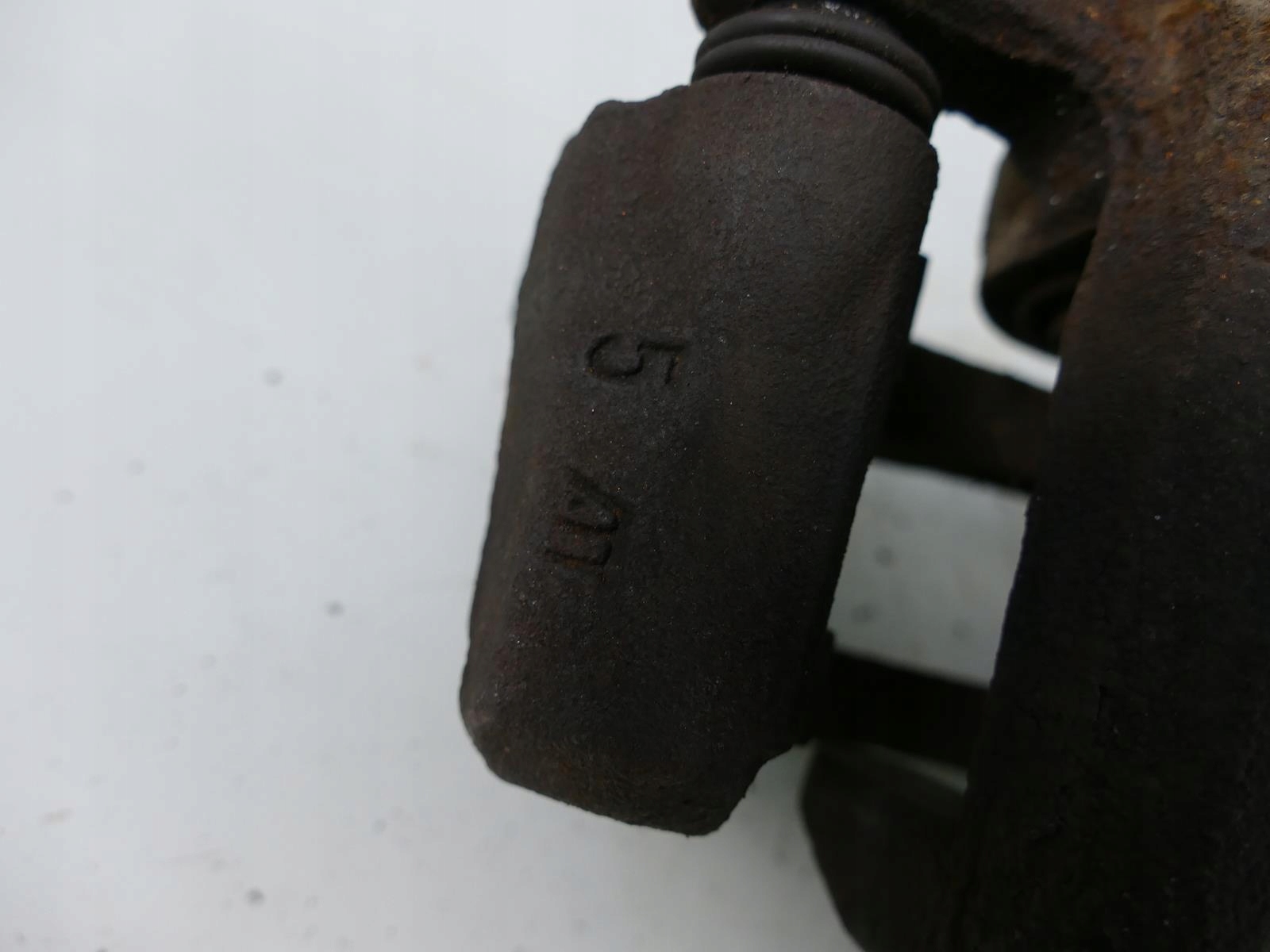 MITSUBISHI OUTLANDER III 2.2 DI-D caliper brake right front