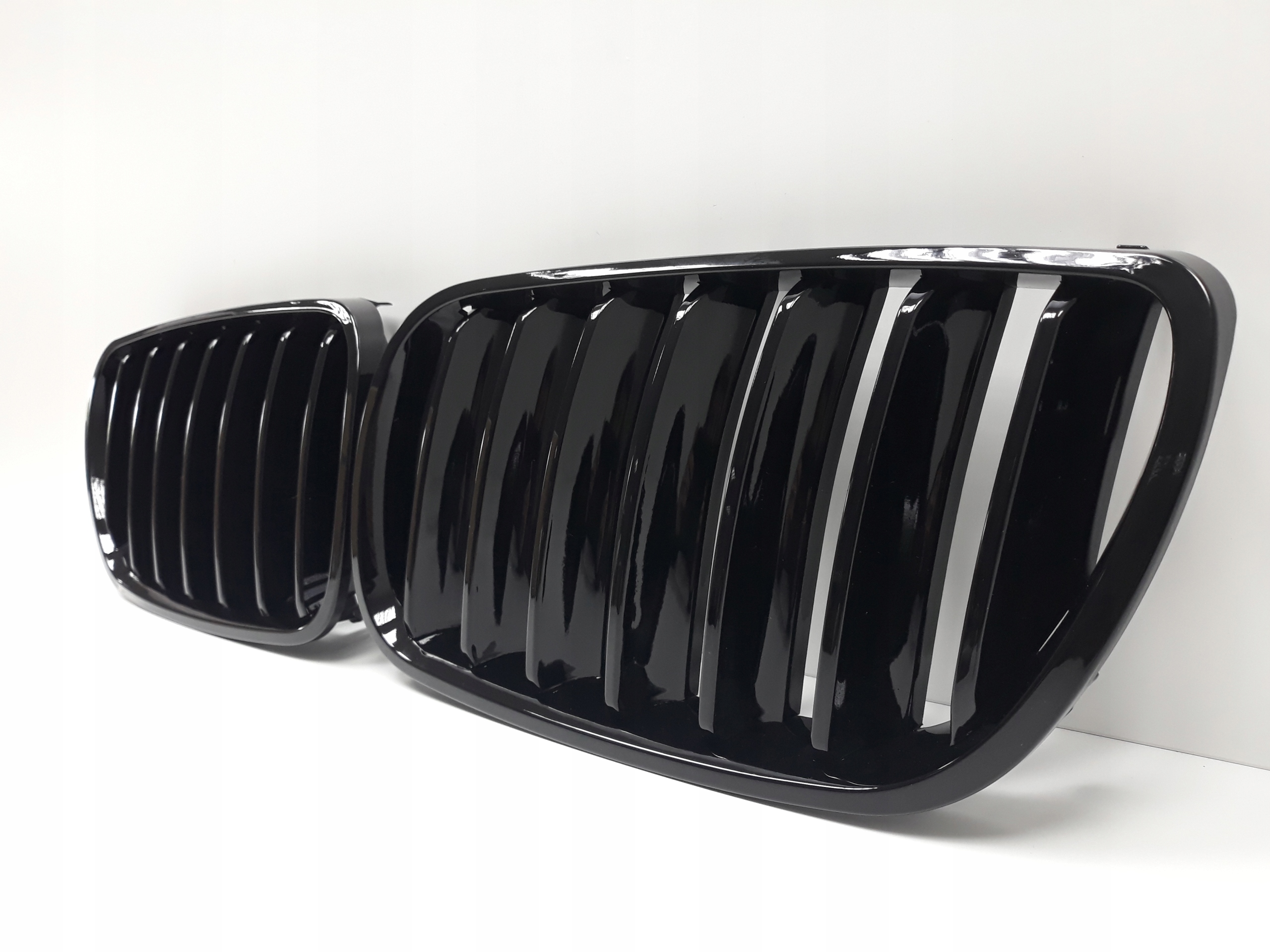 1 - BMW X3 E83 06-10 решетка почки гриль блеск P + L