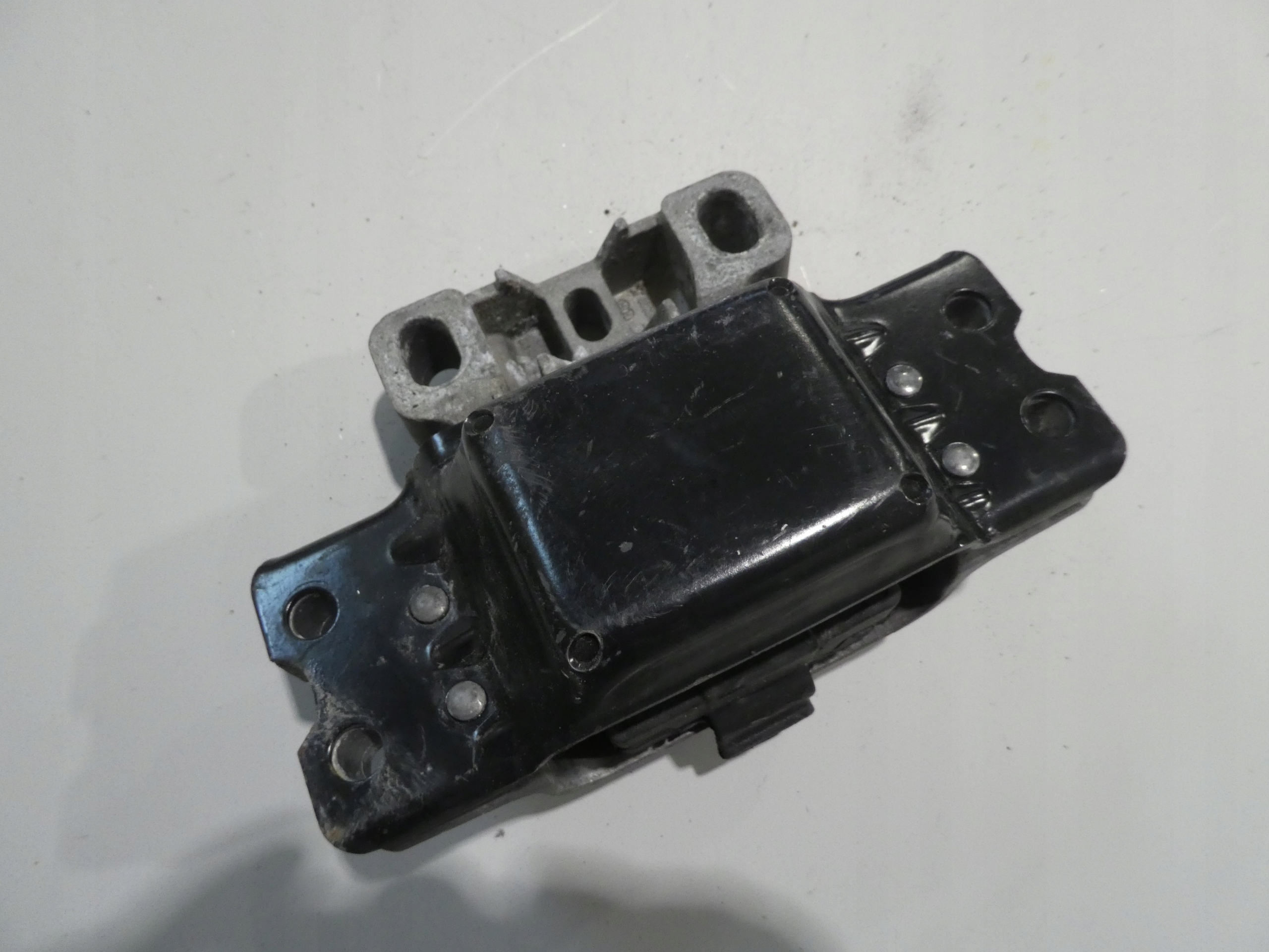 VW AUDI SKODA Airbag Getriebehalter 3C0199555P