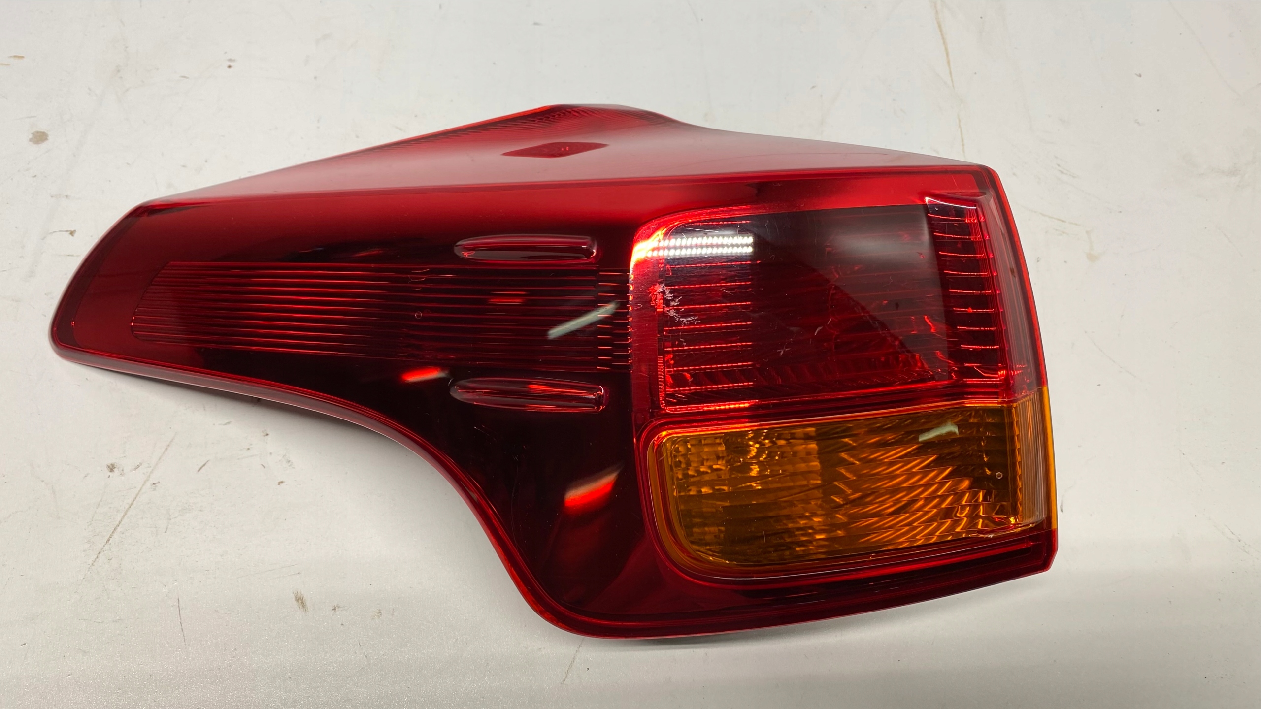 TOYOTA RAV4 IV light left rear part rear left 12-15