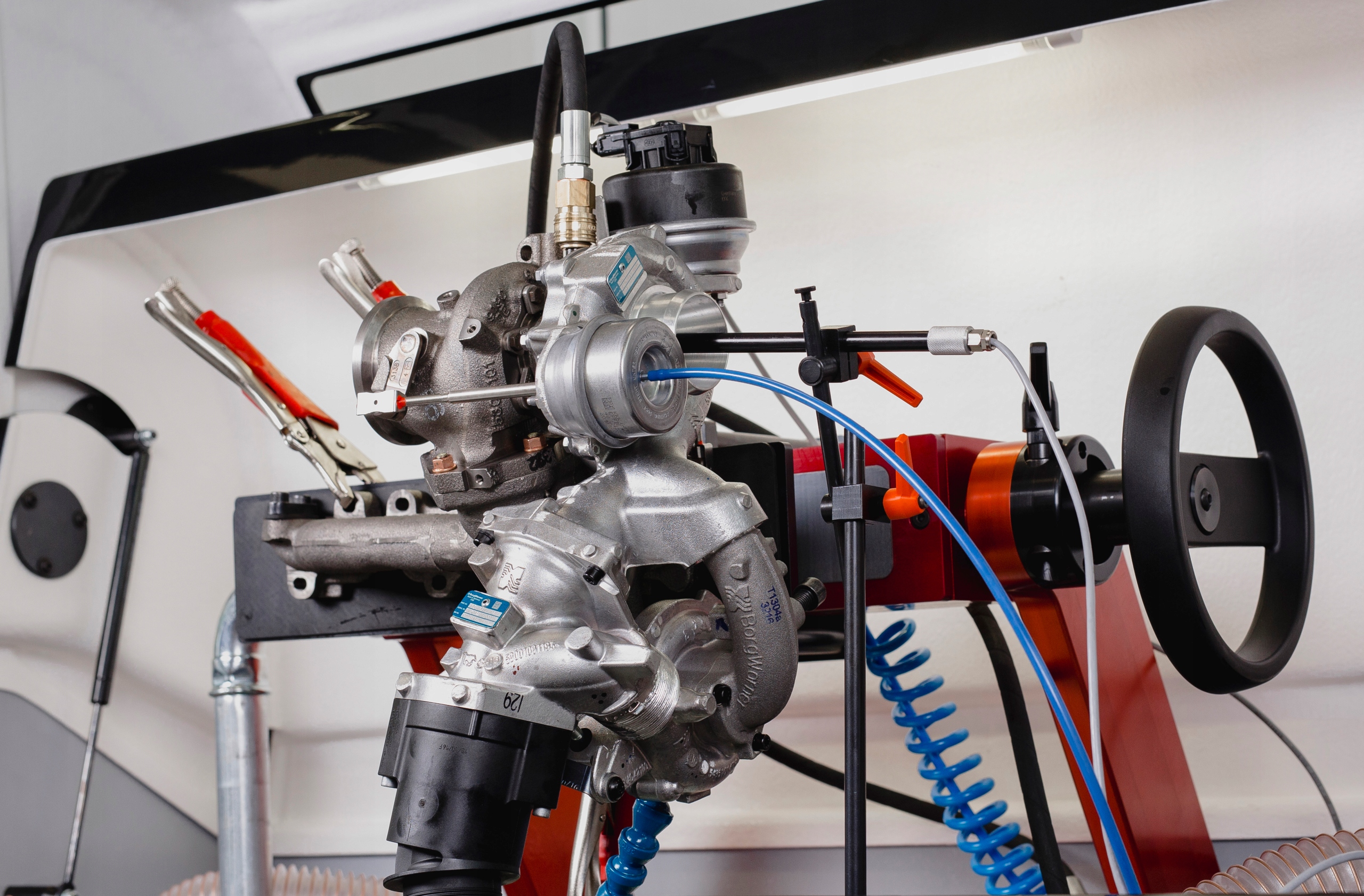 TURBINA RAV 4 AVENSIS 2,0 COROLLA 2,0 D4D Producent części Garrett