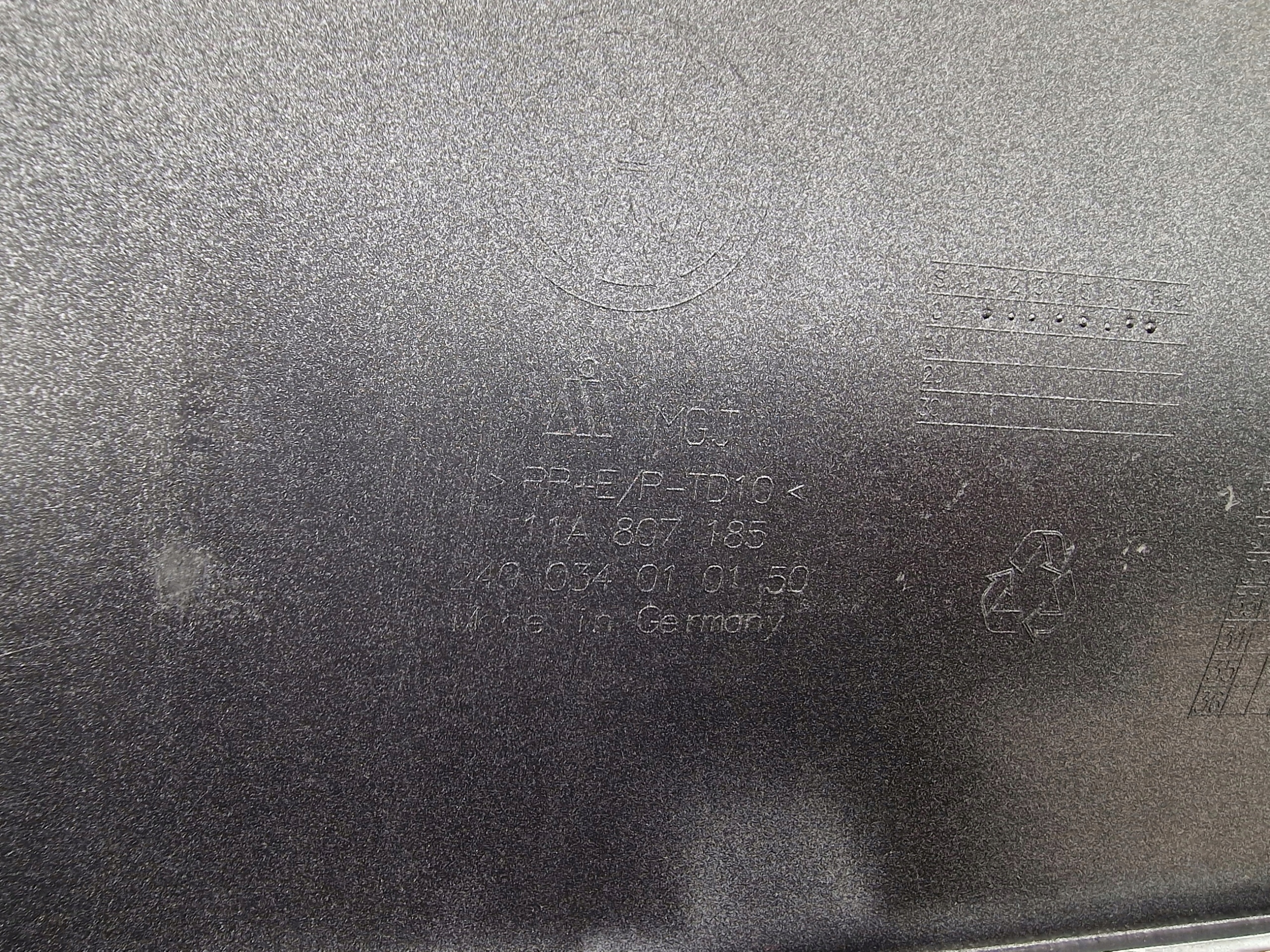 VW ID4 ID-4 cap moulding of a bumper front cap
