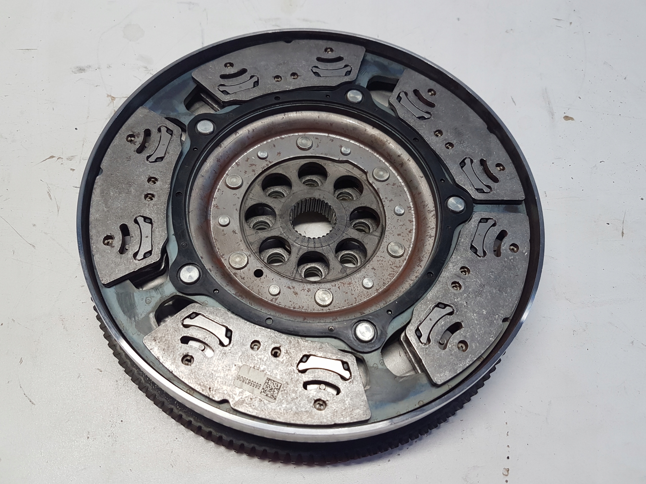 BMW 1 F40 F41 1.5 koło dwumasa sprzęgło automat 8655638