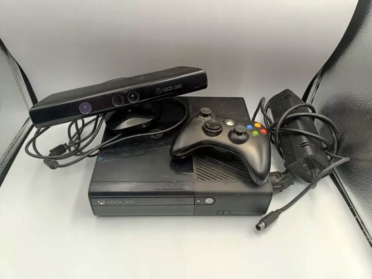 Консоль Microsoft Xbox 360 e черный