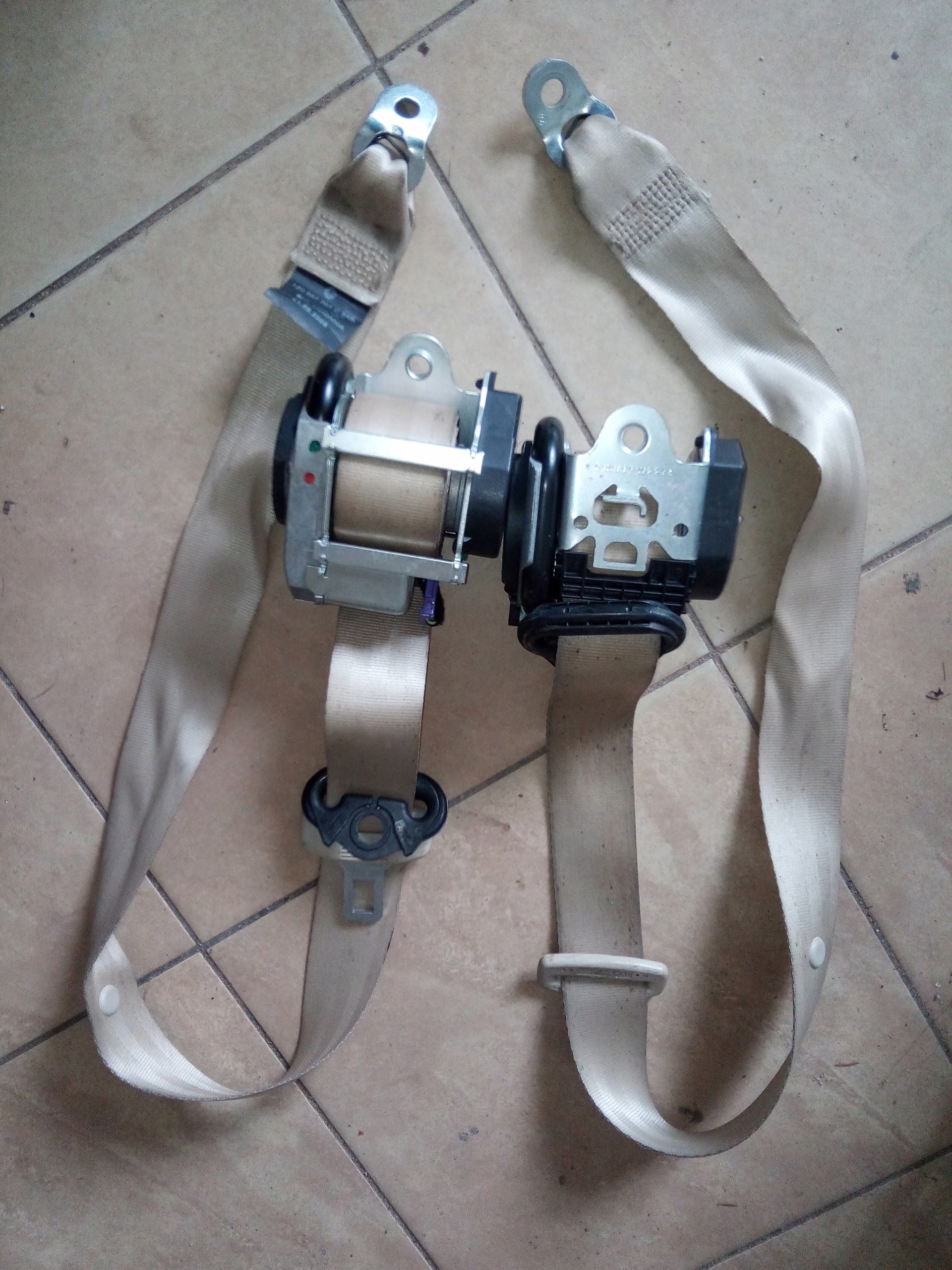 1Z0857701 1Z0857702 - РЕМЕНЬ НАТЯЖИТЕЛЬ OCTAVIA II ПЕРЕДНИЙ ПРАВЫЙ + ЛЕВЫЙ КОМПЛЕКТ #