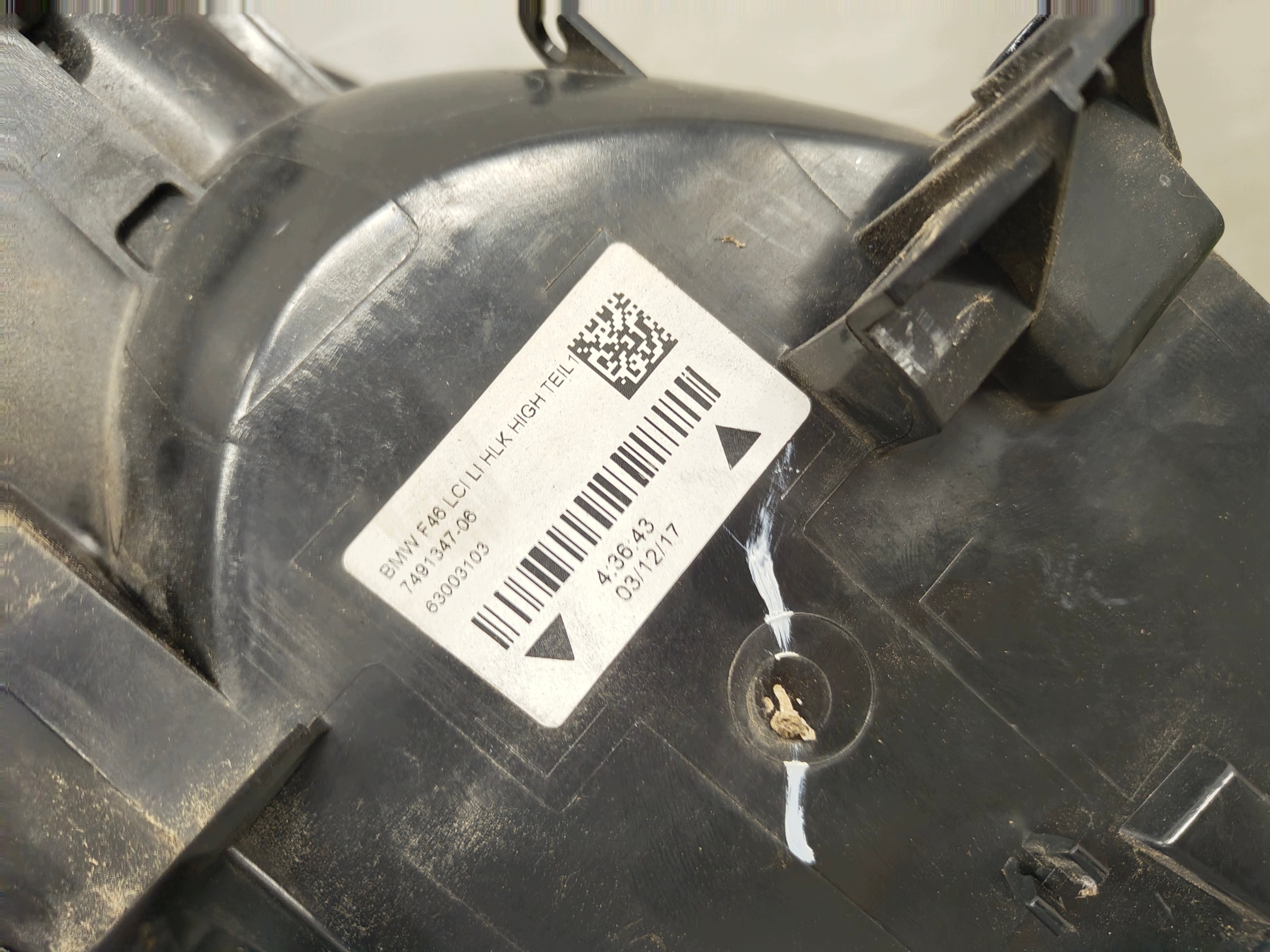 BMW 2 F46 LCI light left rear part 7491347 HIGH