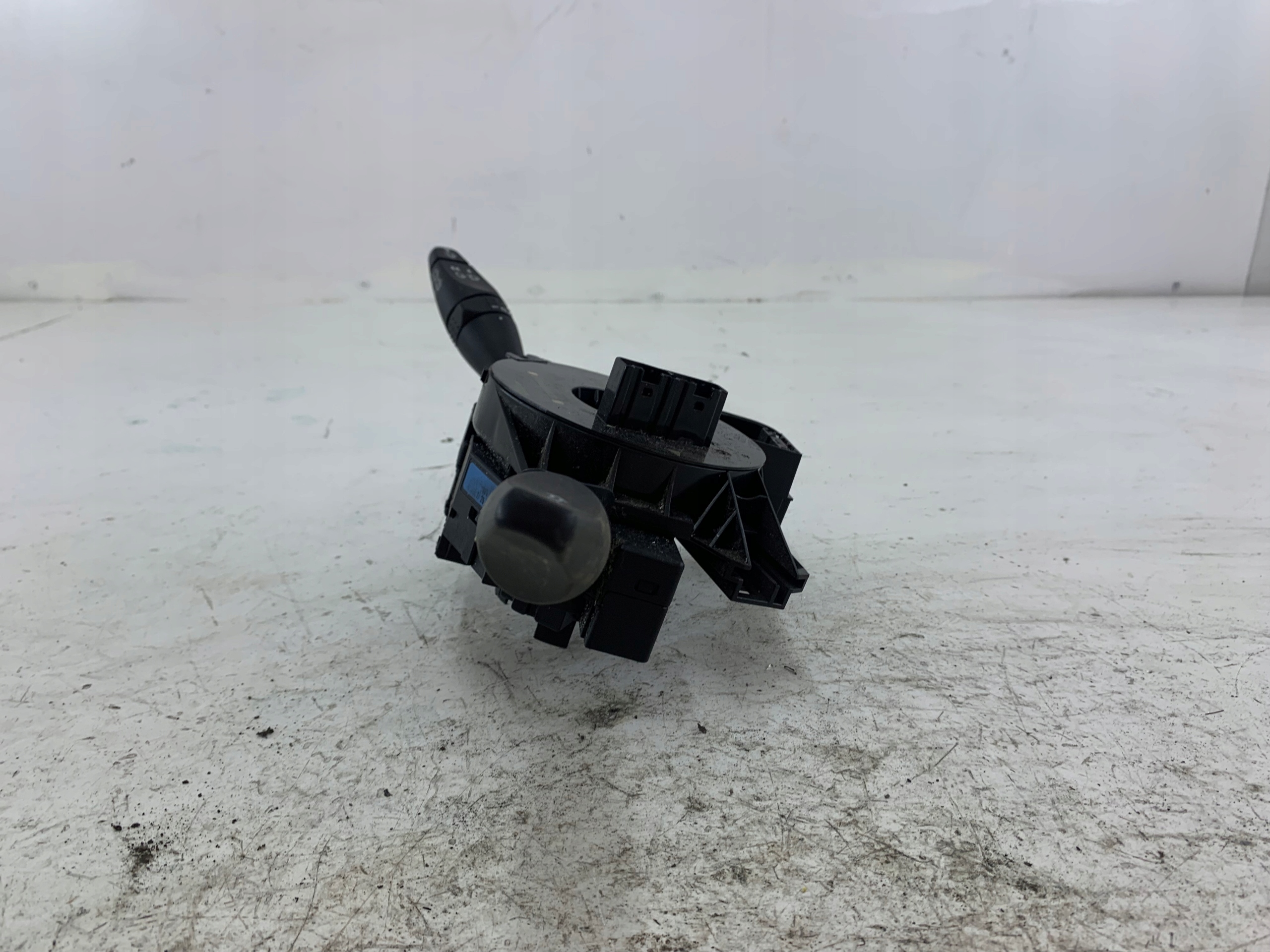 FORD FIESTA MK6 LIFT commande levier commodo sous volant