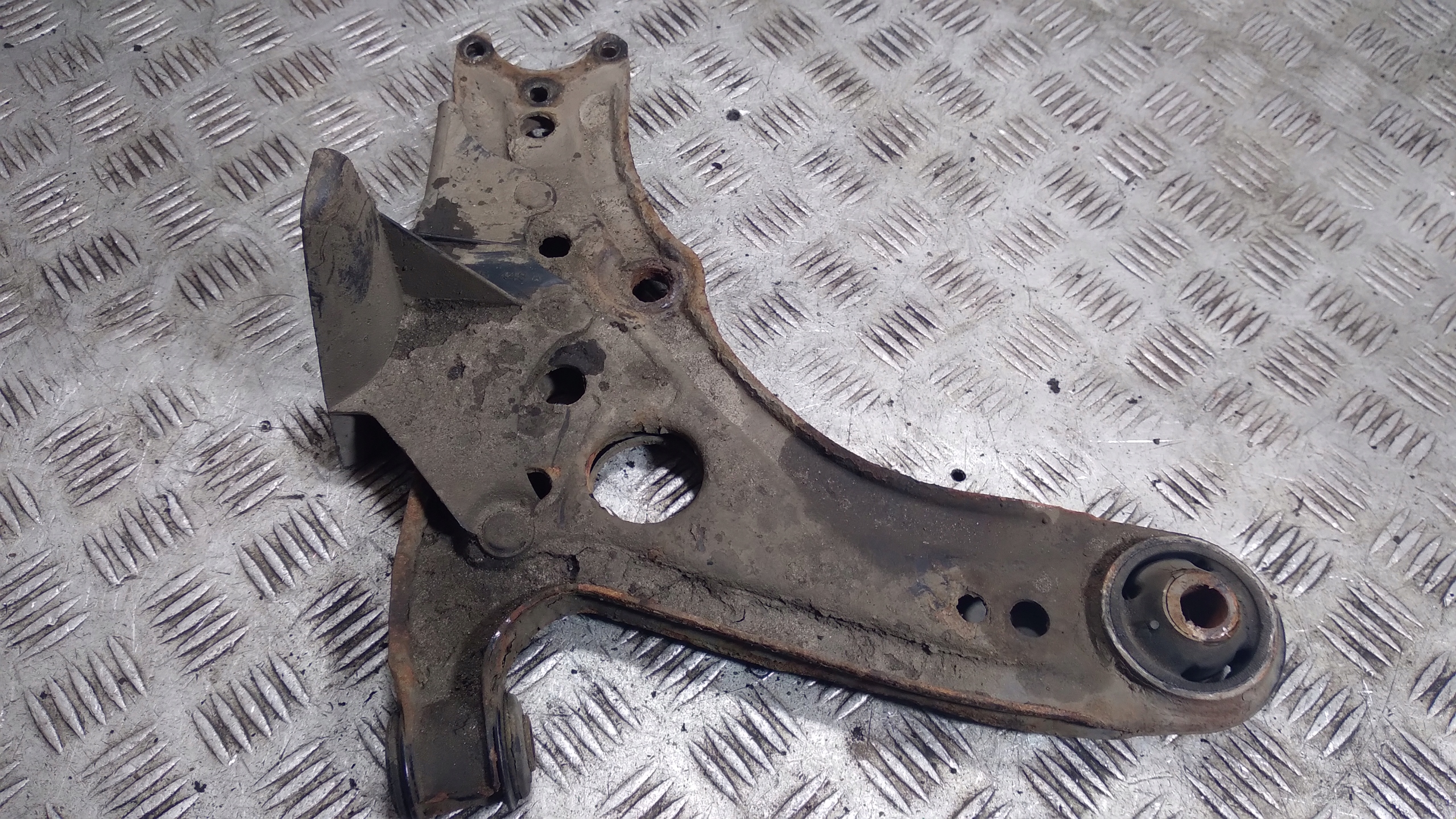 arm right front VOLKSWAGEN POLO 3 6N0615448A