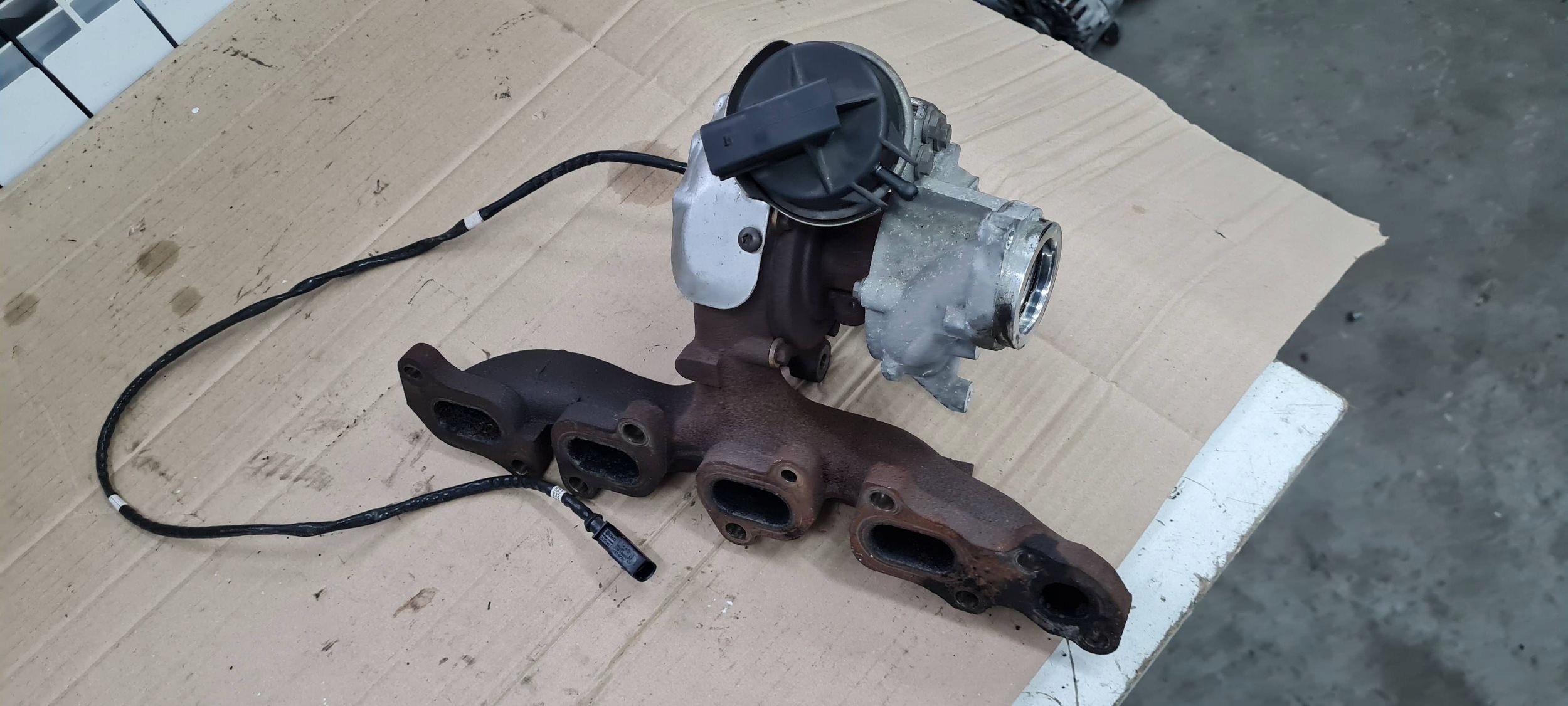 A4 B9 8W turbo 2.0 TDI 04L253019A A5 8W A6