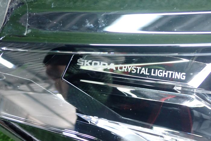 SKODA ENYAQ CRYSTAL LED II 21- reflektor right light right 5LB941016H