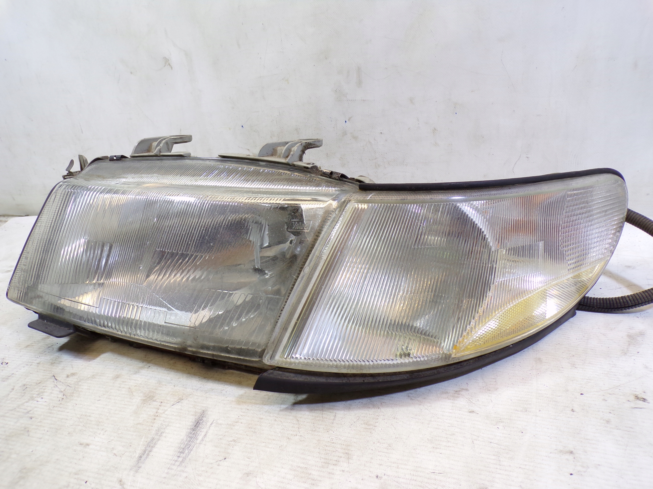 light front front left SAAB 93 9-3 1 and (K1)