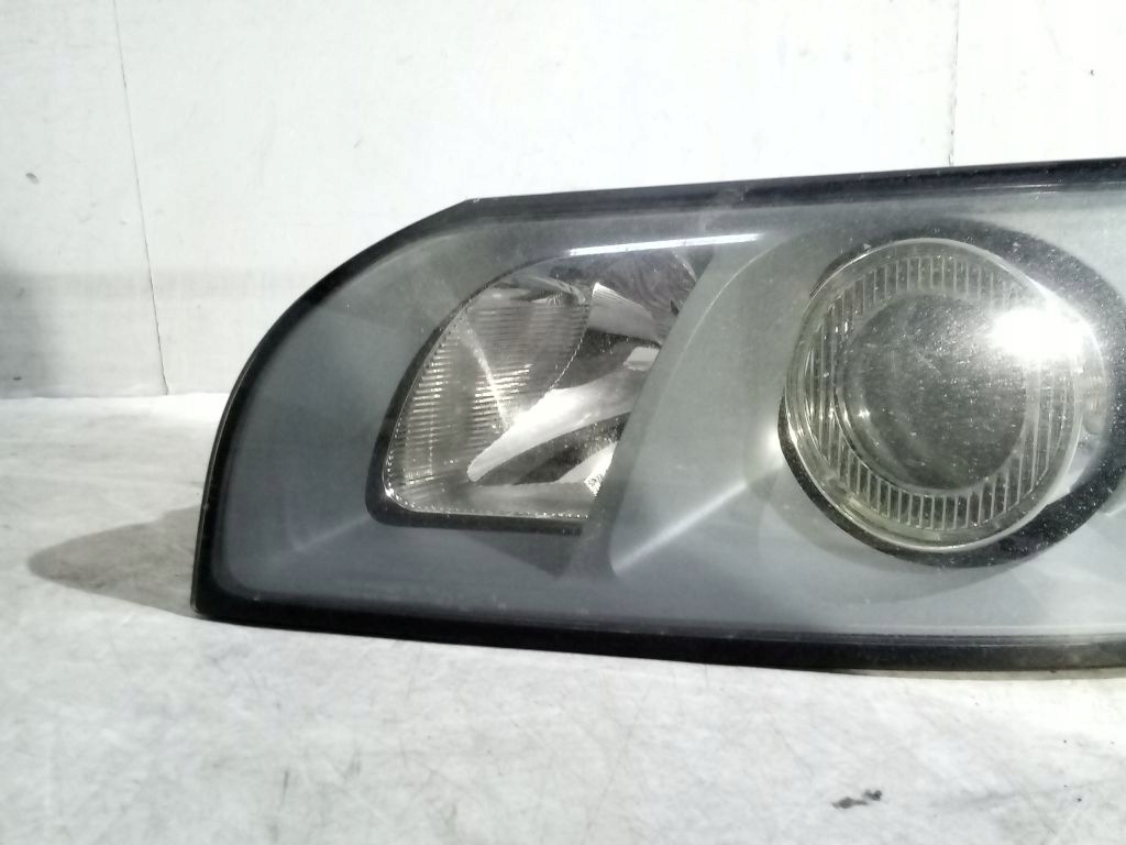 Volvo V50/S40 II light left front front 30698885