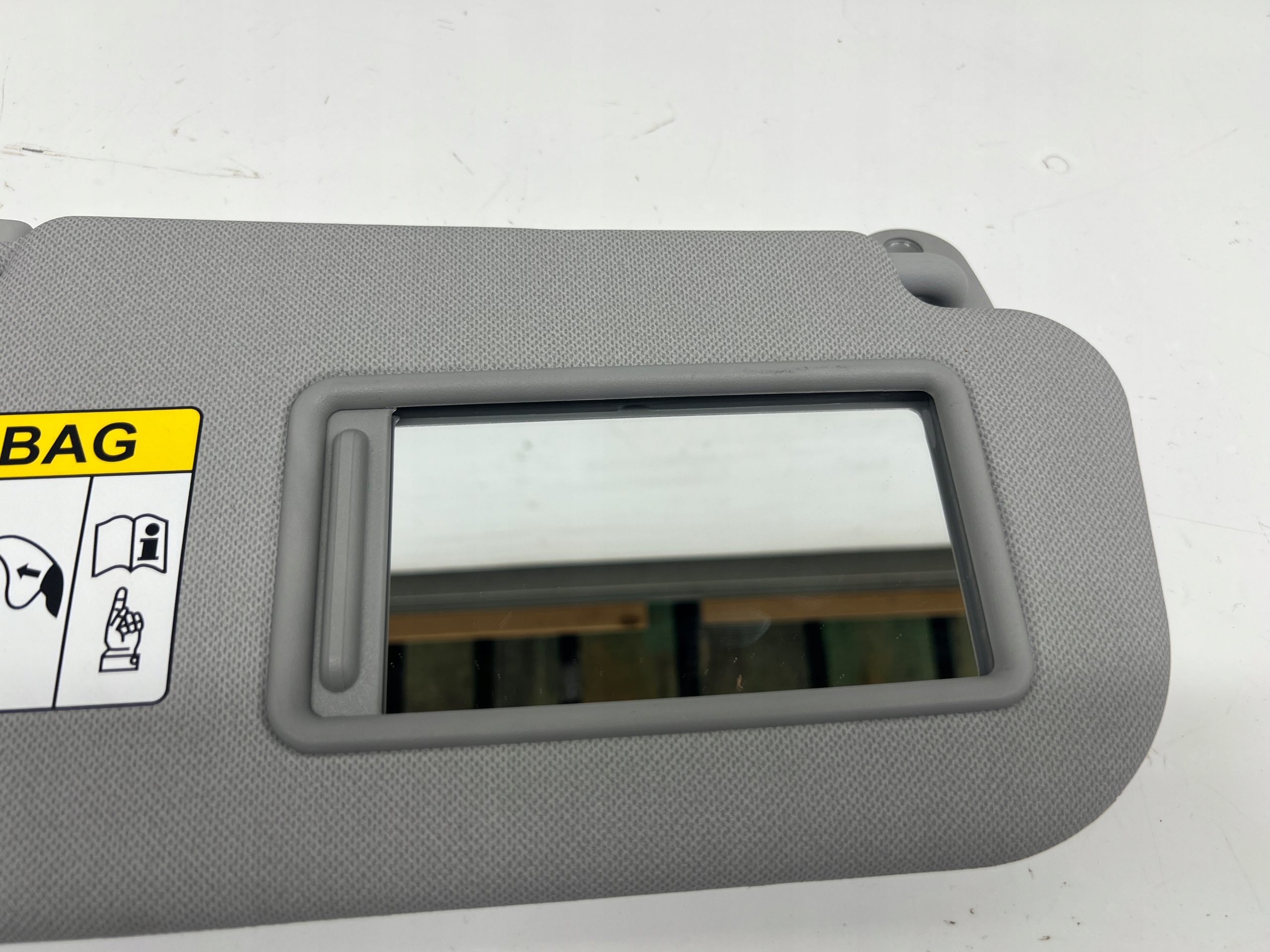 Hyundai Bayon visor przeciwsloneczny right