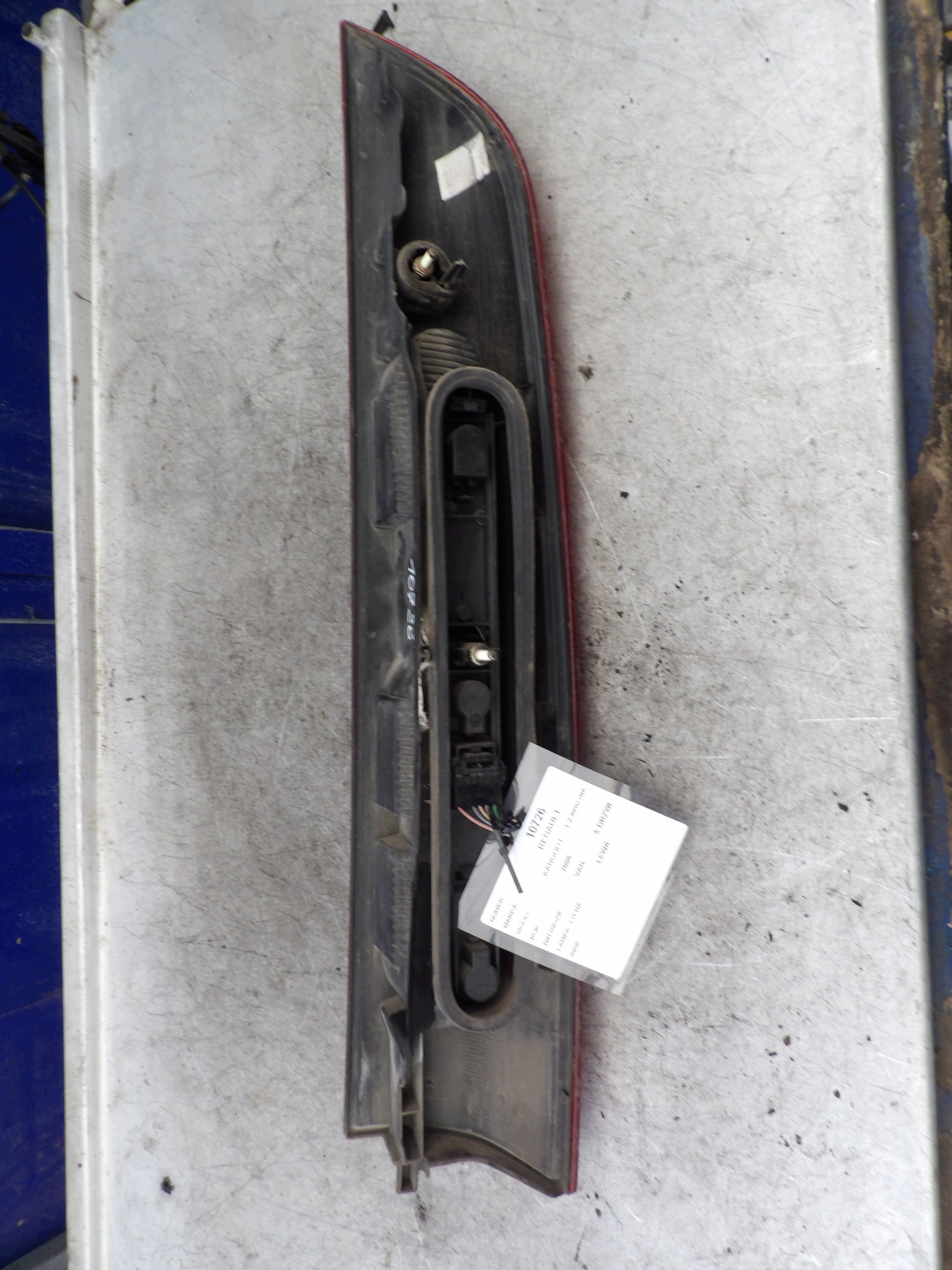 RENAULT KANGOO LIFT light rear part left WERSJA trunk door