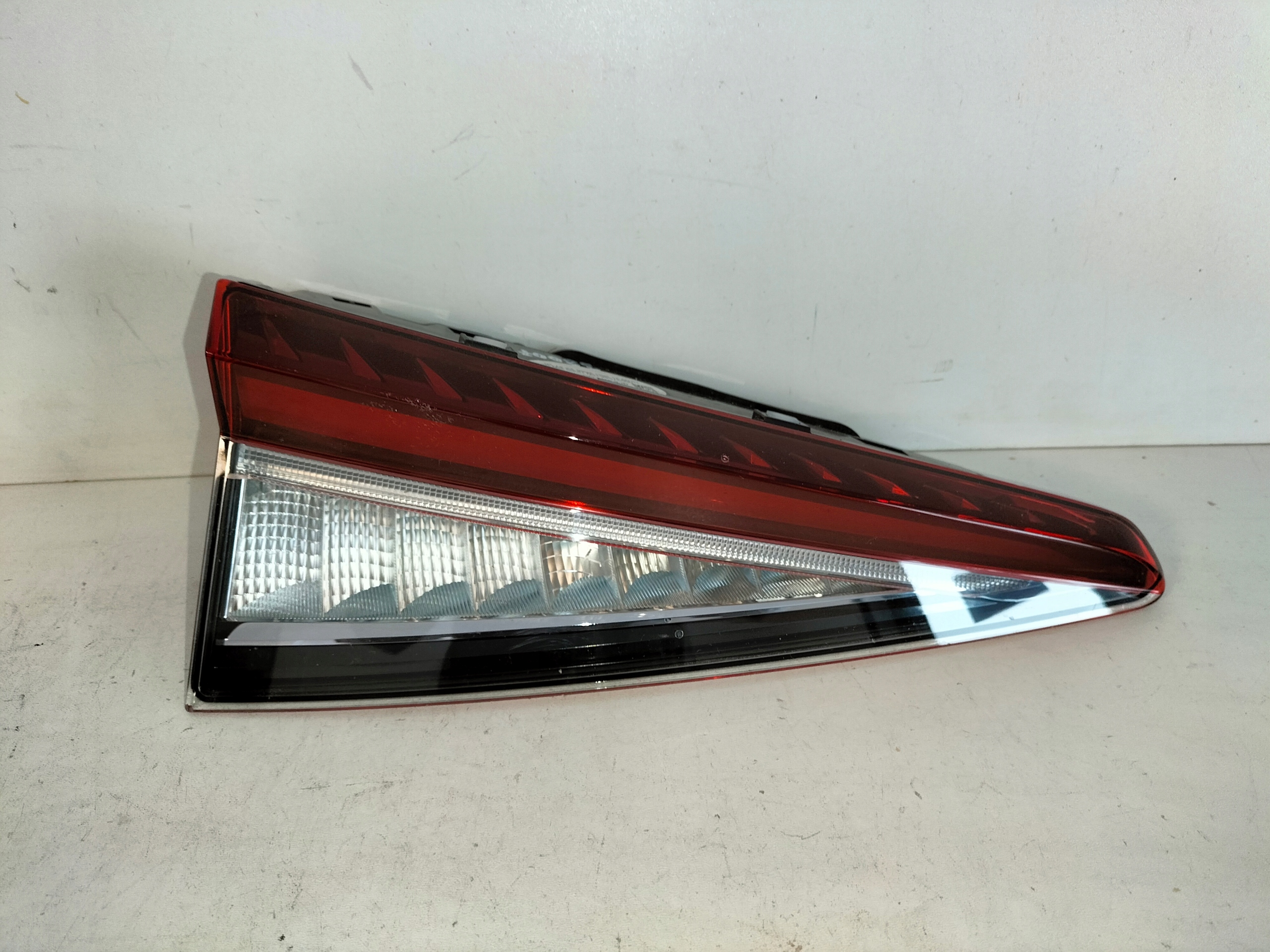 light rear rear part left SKODA ENYAQ 21- LED
