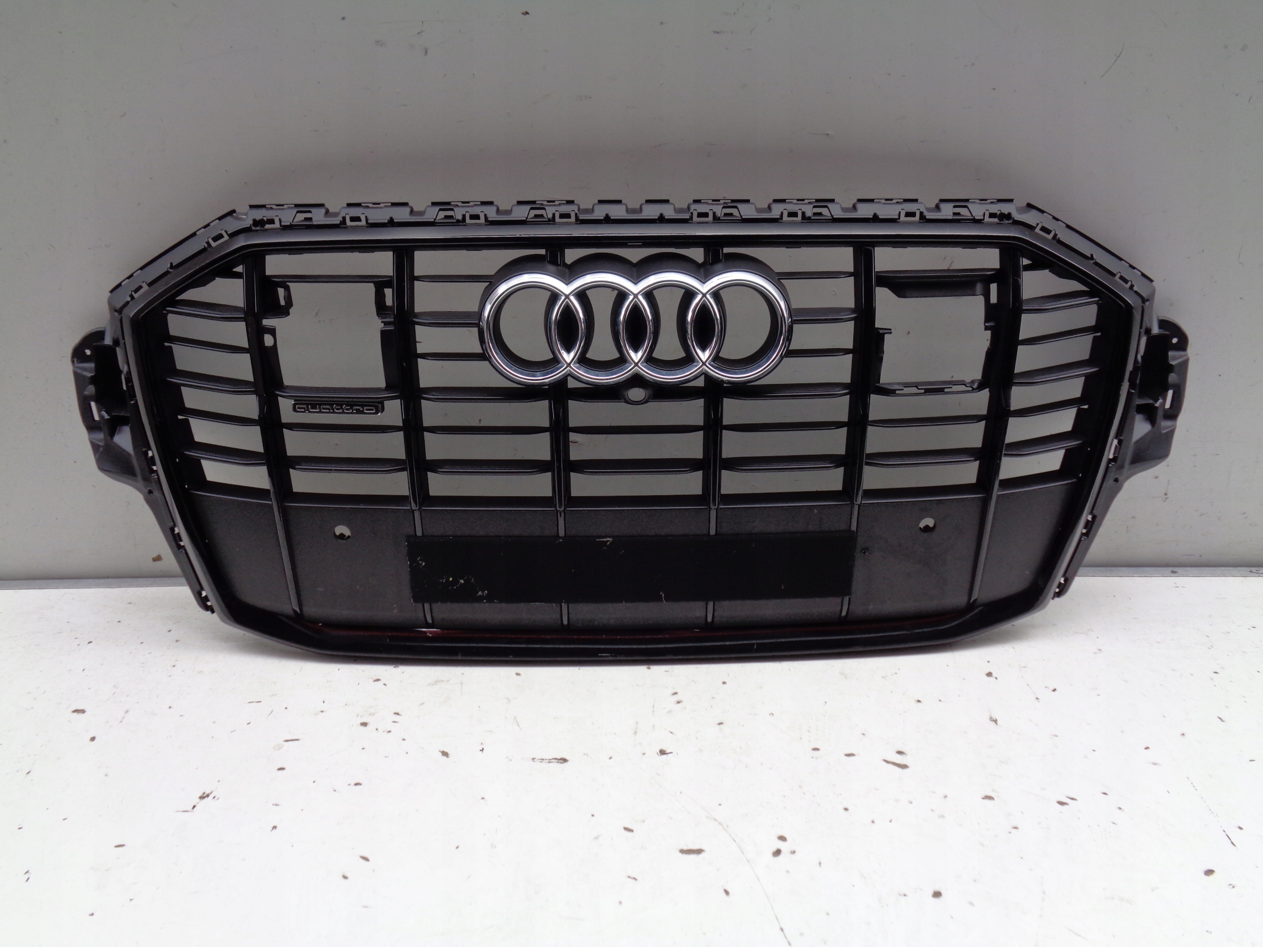 ATRAPA GRILL AUDI Q7 II 4M 4M0 19- LIFT S-LINE