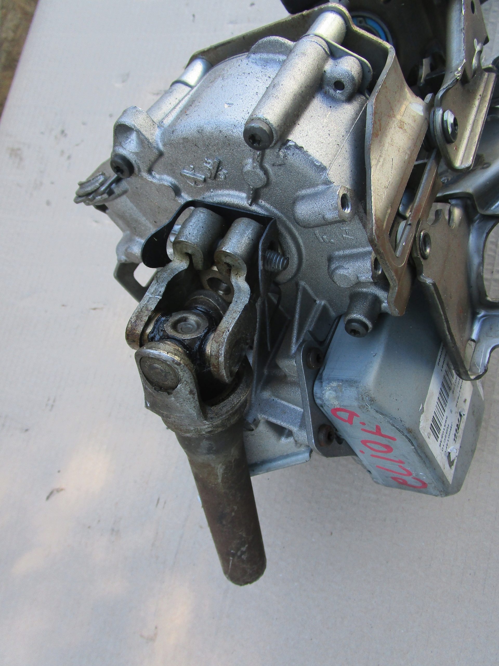 renault oe 6700003021A насос гур