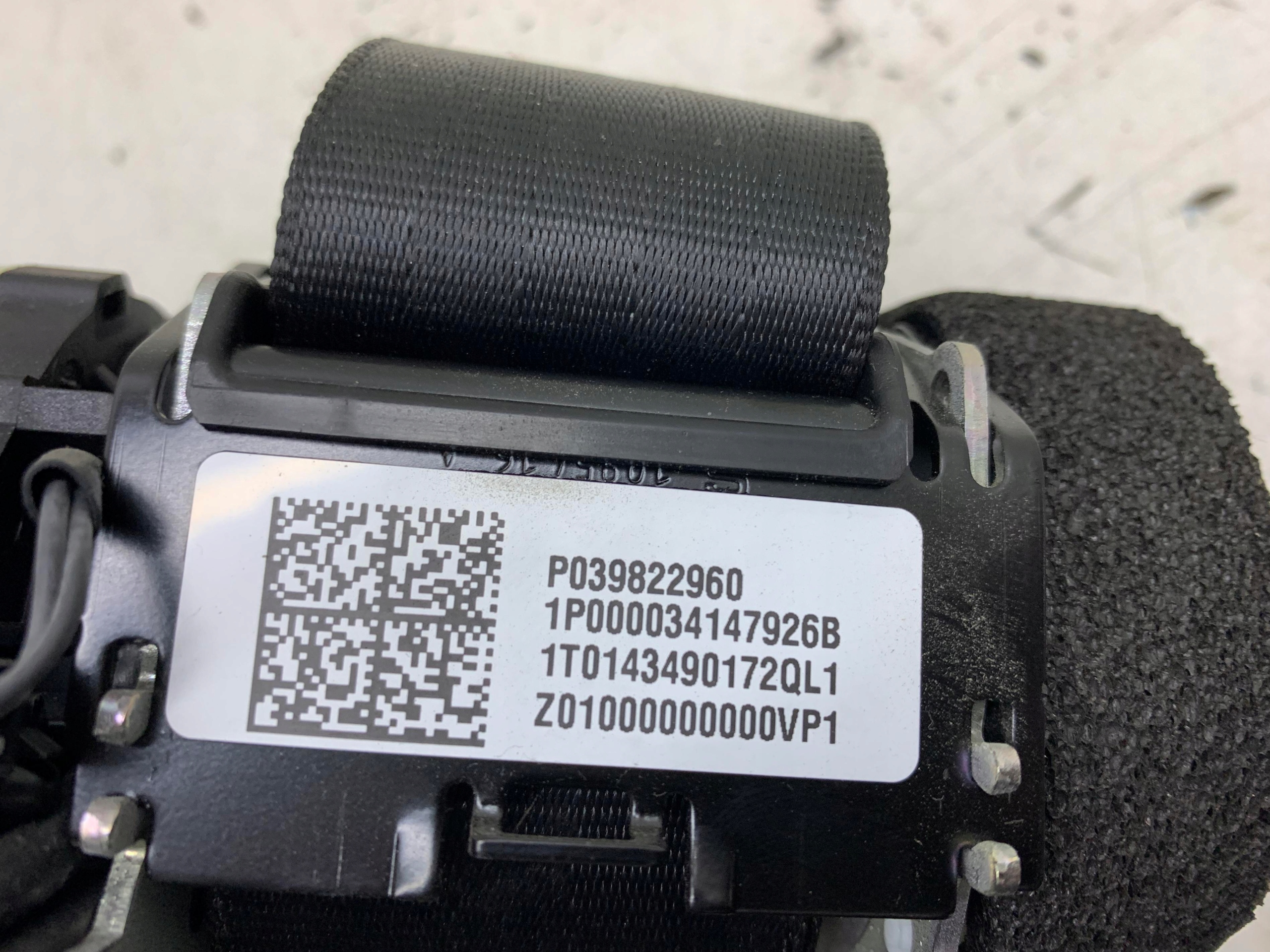 Gurten Sicherheits heck mitte 34078324B VOLVO S60 II 10-18