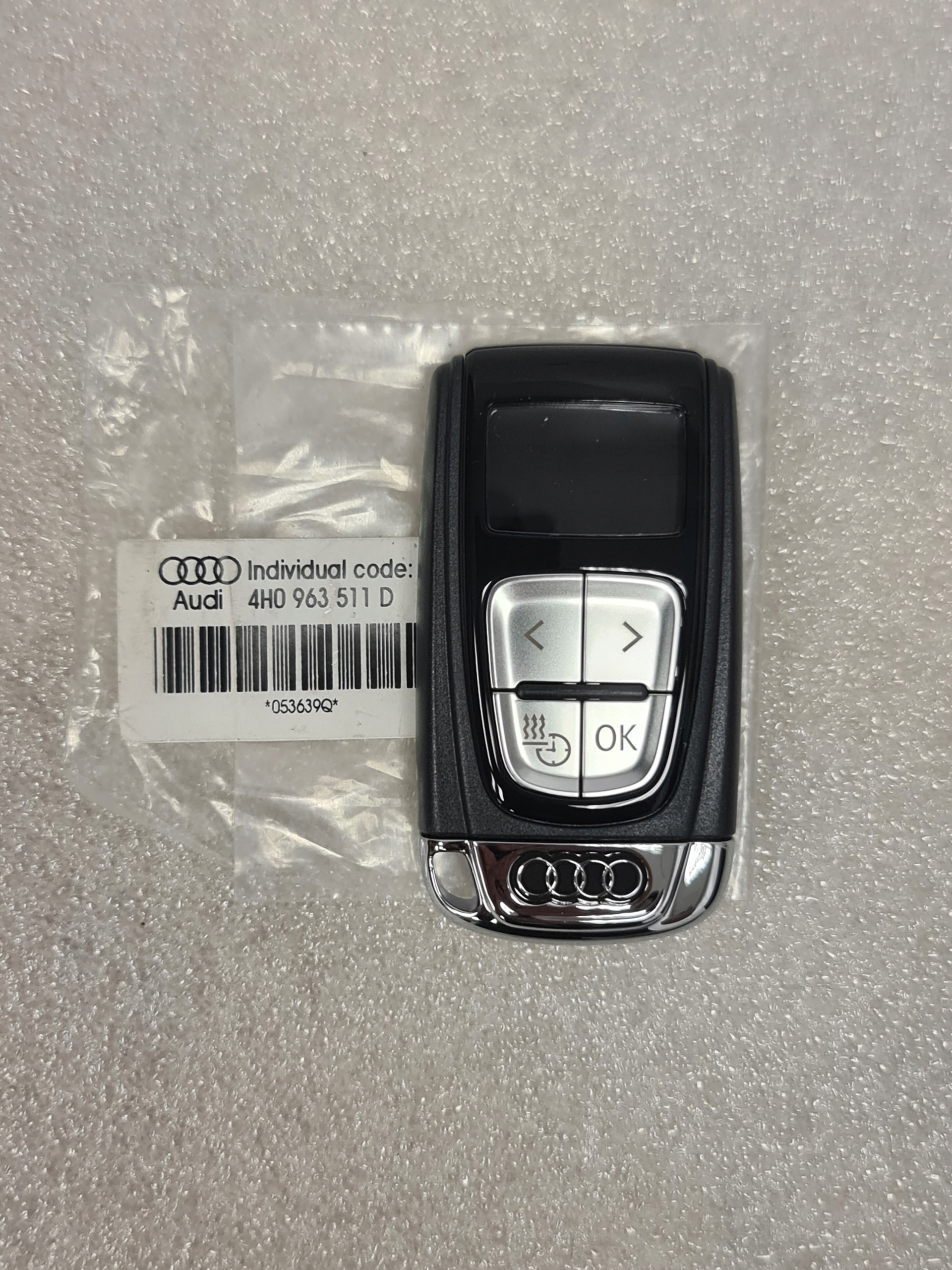 4H0963511D - Автомобильный брелок WEBASTO Audi 2013+ A3 A4 A6 A8 8V D4