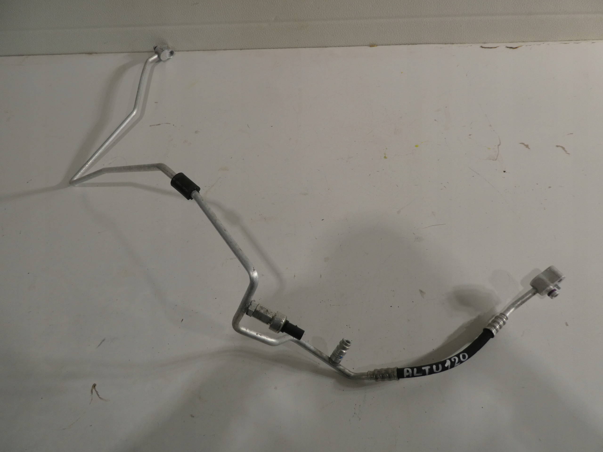 VW TIGUAN 5N Schlauch KLIMY 5N0820741C
