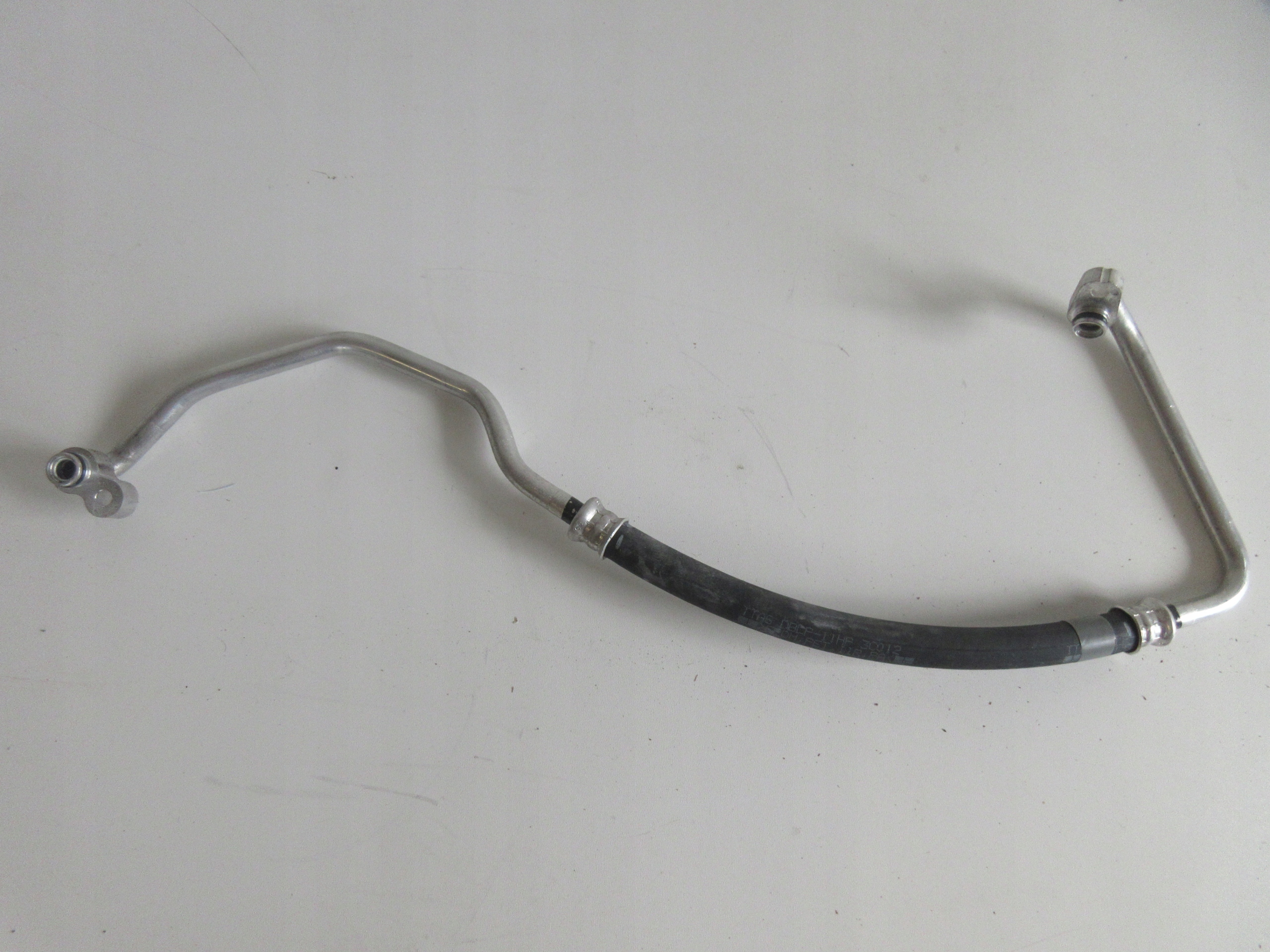 COROLLA E21 1.8 гибрид трубка кондиционер кабель