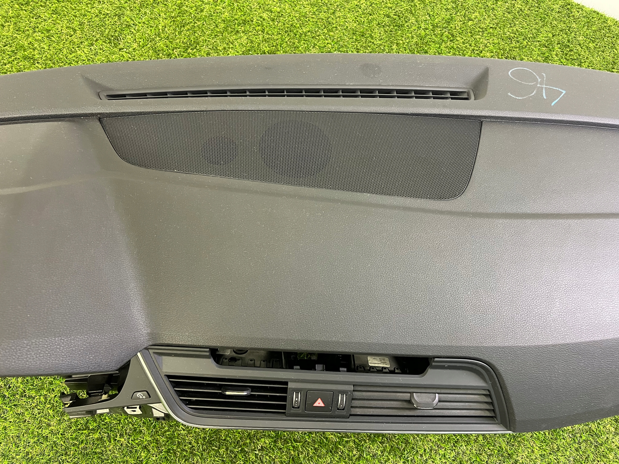 dashboard instrument panel console cockpit AUDI Q5 2018 80B857001 / 80A880204D