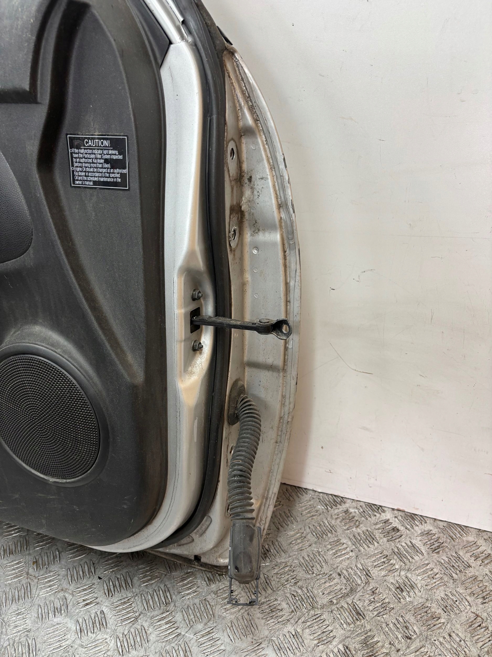door front front left KIA VENGA