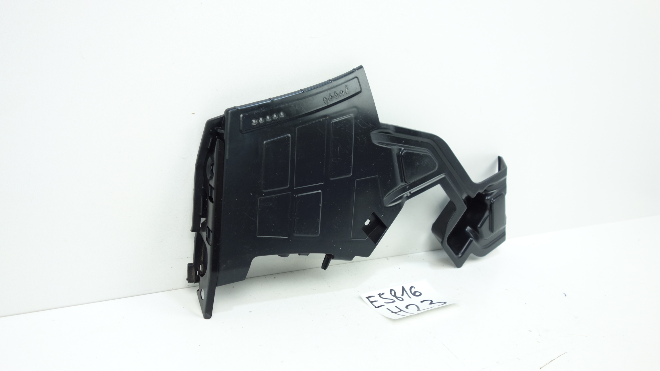 bumper bracket left front MERCEDES B W247 16- A2478858900