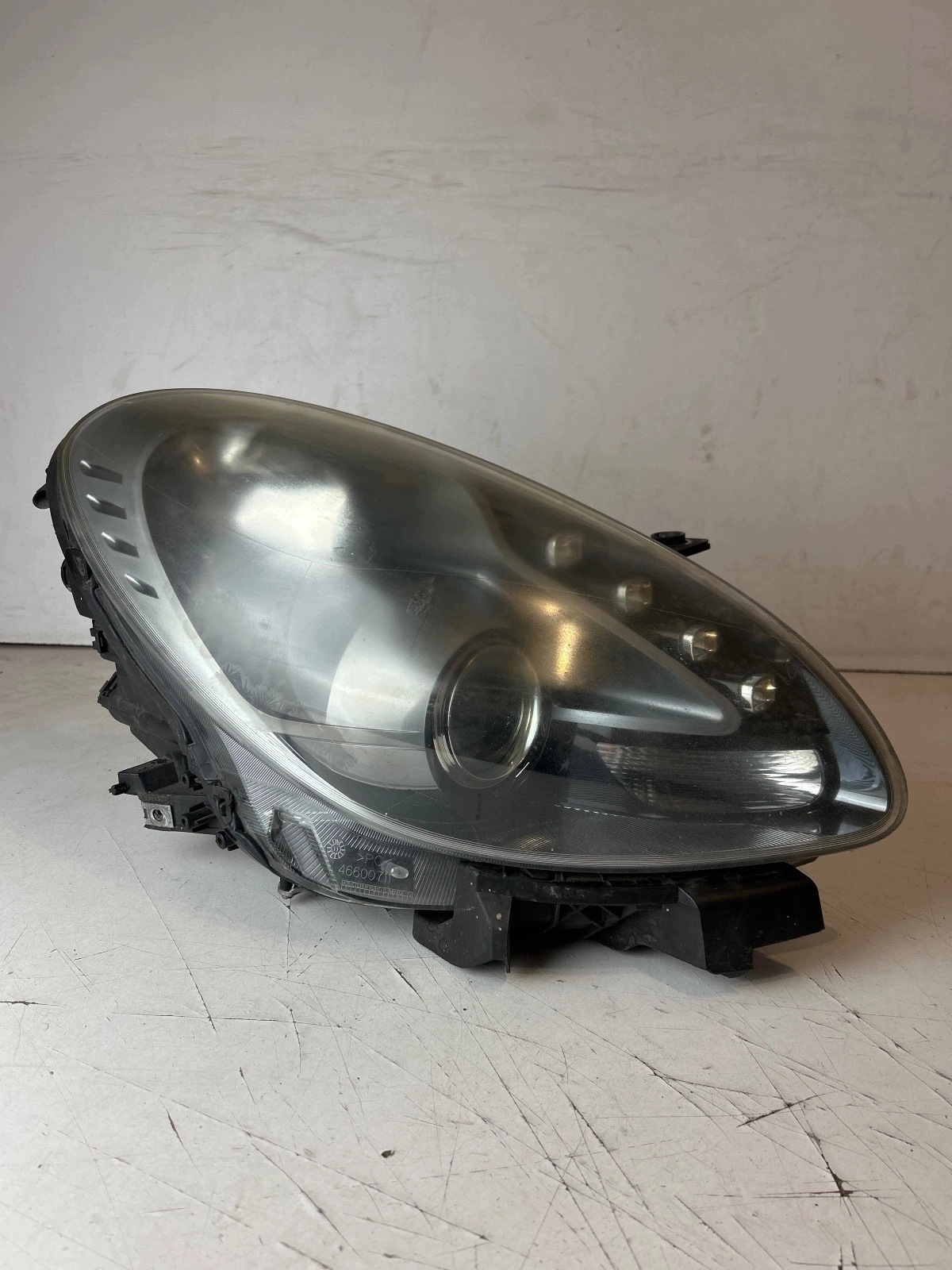 light front front right Alfa Romeo Giulietta Xenon UK