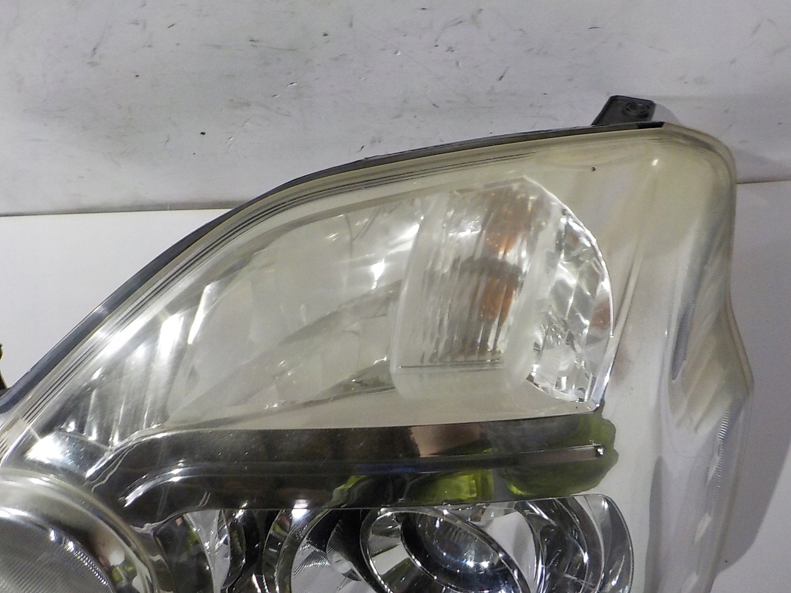 NISSAN X-TRAIL T31 XENON light left front front UK