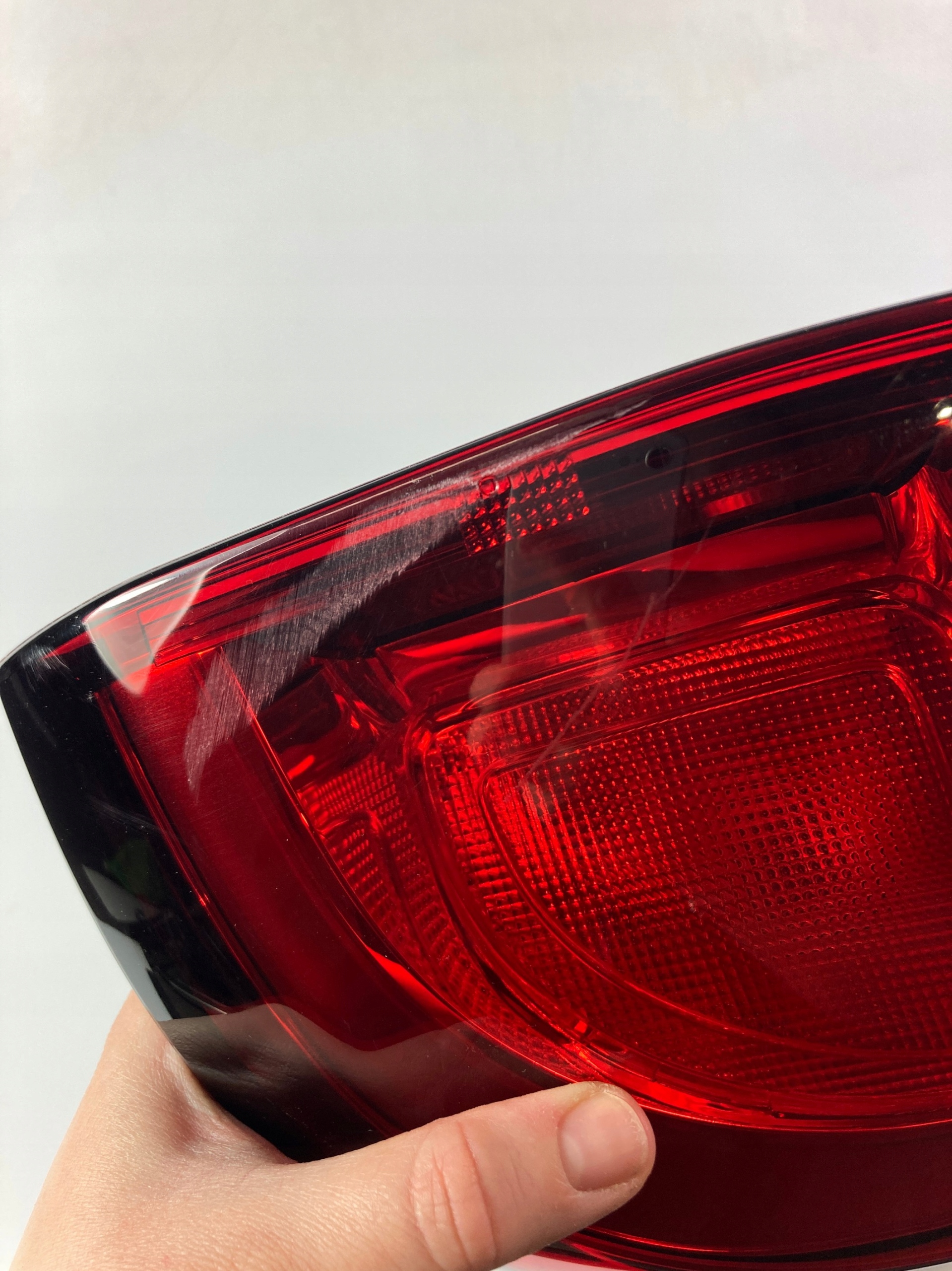 Chrysler Pacifica hybryda 2017-20 light rear right rear part
