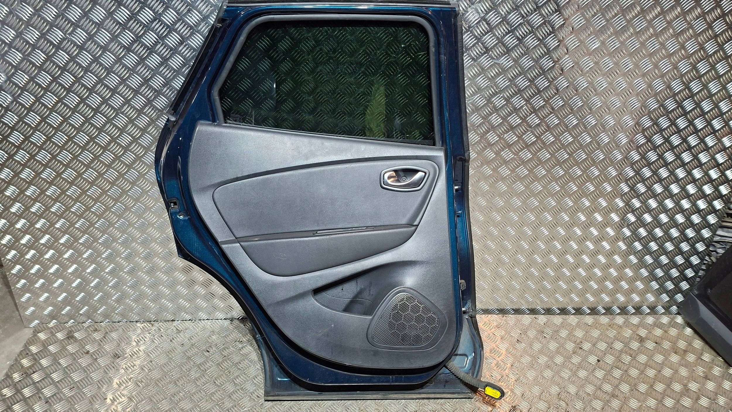 Tür heck links RENAULT CAPTUR und 2013