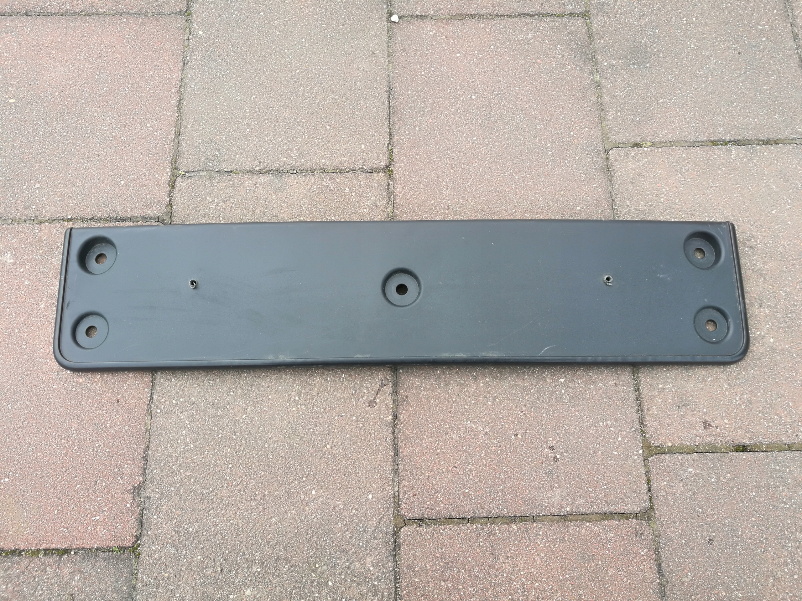 Кріплення номерного знака -- VW ID4 11A807287