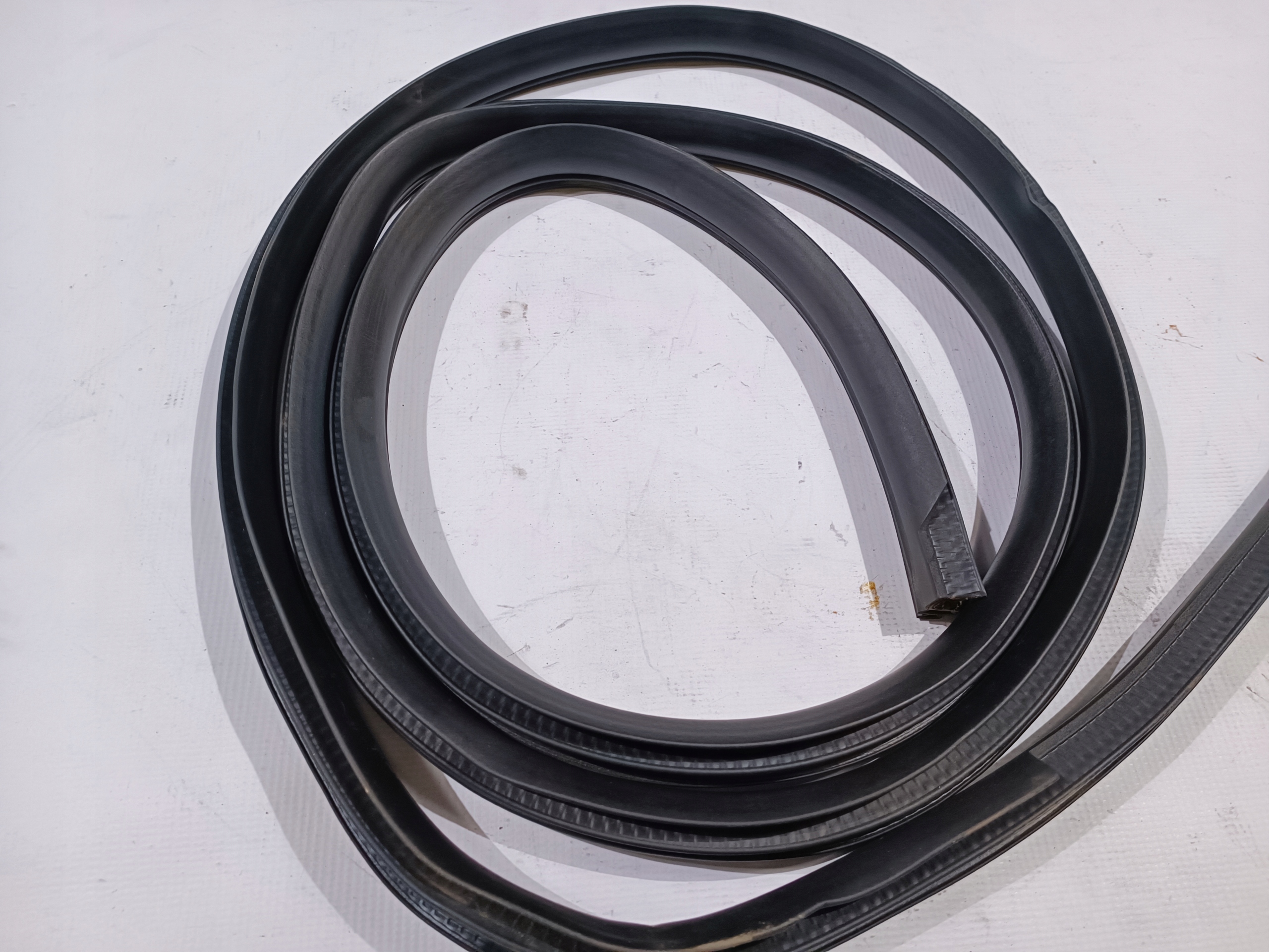 gasket door right front Ford F150 2009-2014