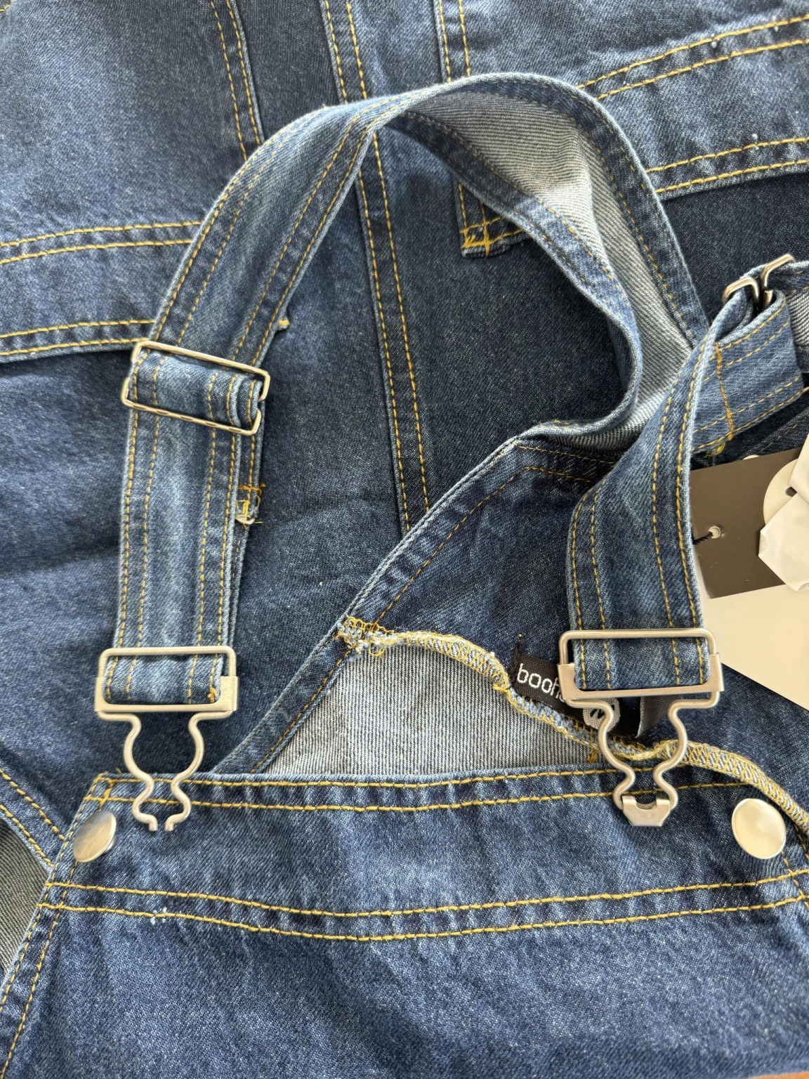 1G0B37 A02 BOOHOO MATERNITY NIEBIESKIE JEANSOWE OGRODNICZKI S Długość nogawki 7/8