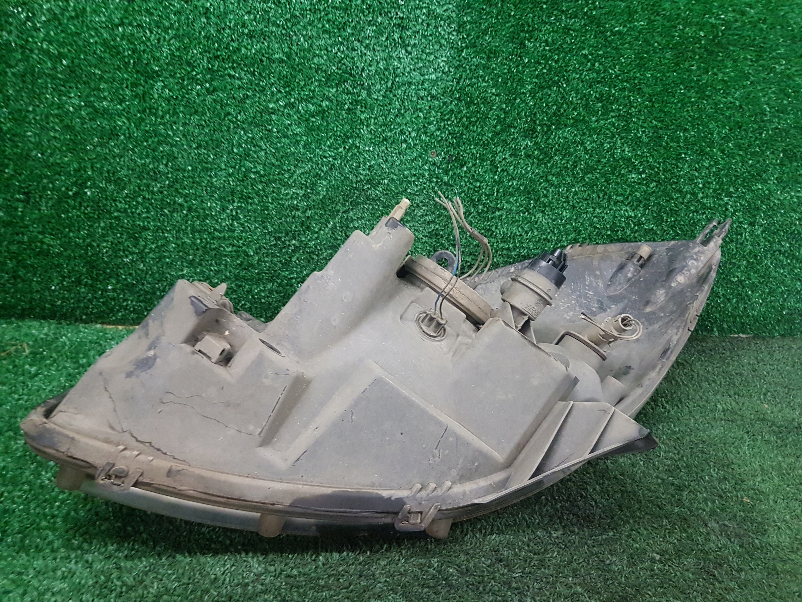 light right front DACIA SANDERO 8200733877